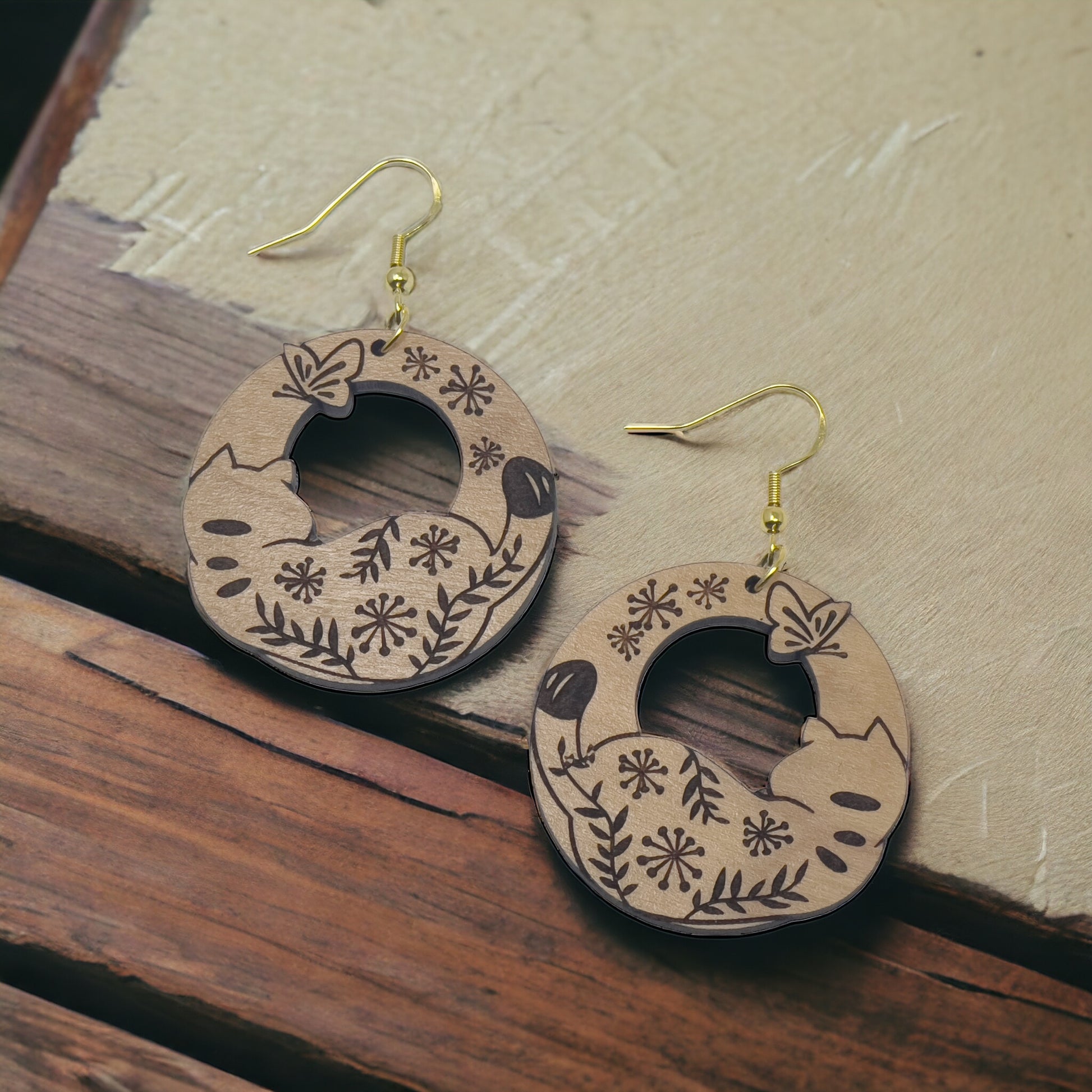 Floral Cat Circle Wood Earrings – Whimsical Nature-Inspired Feline Jewelry