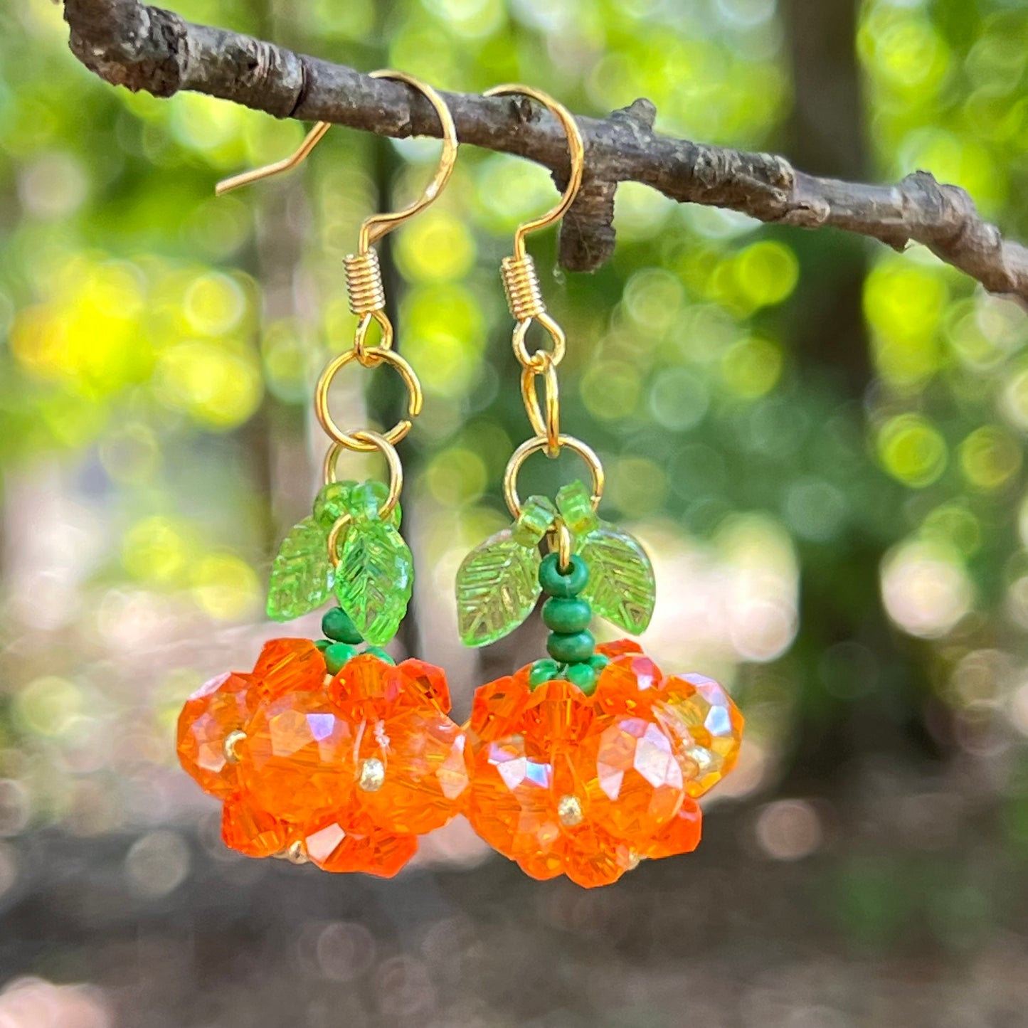 Beaded Pumpkin Earrings – Sparkly Fall Dangles with Green Leaves
