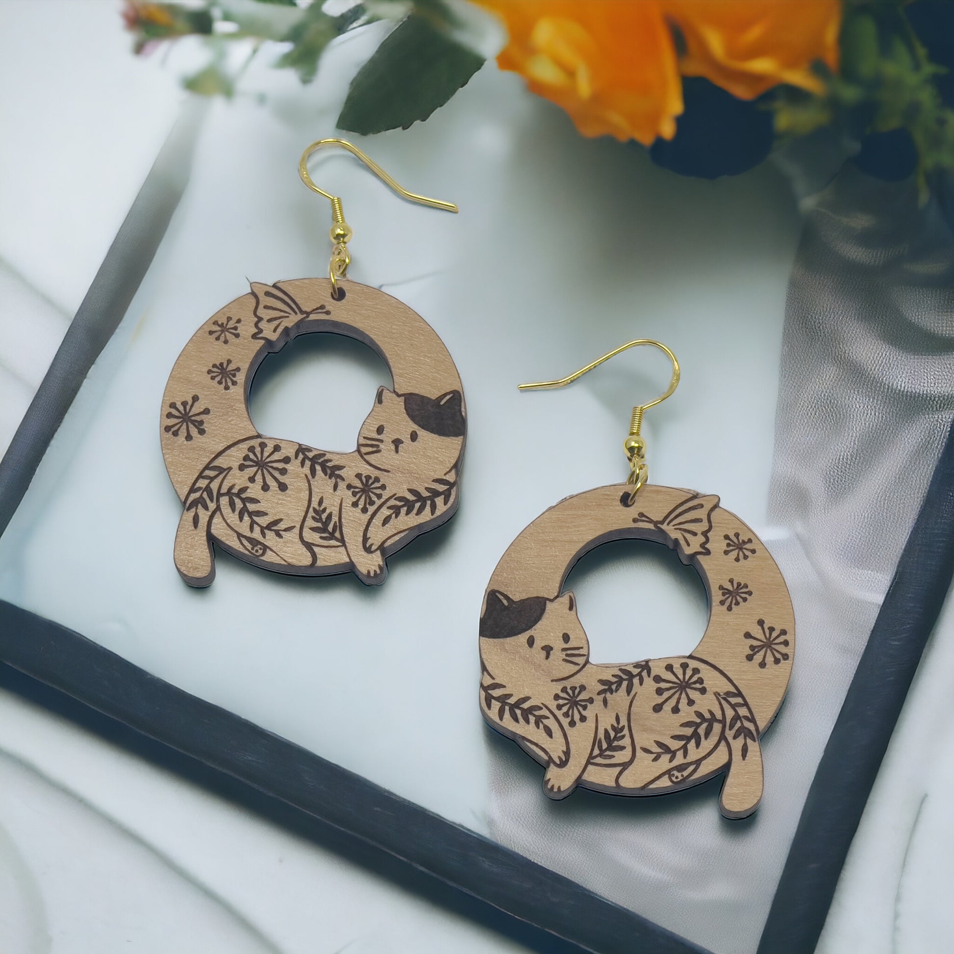 Floral Cat Circle Wood Earrings – Whimsical Nature-Inspired Feline Jewelry