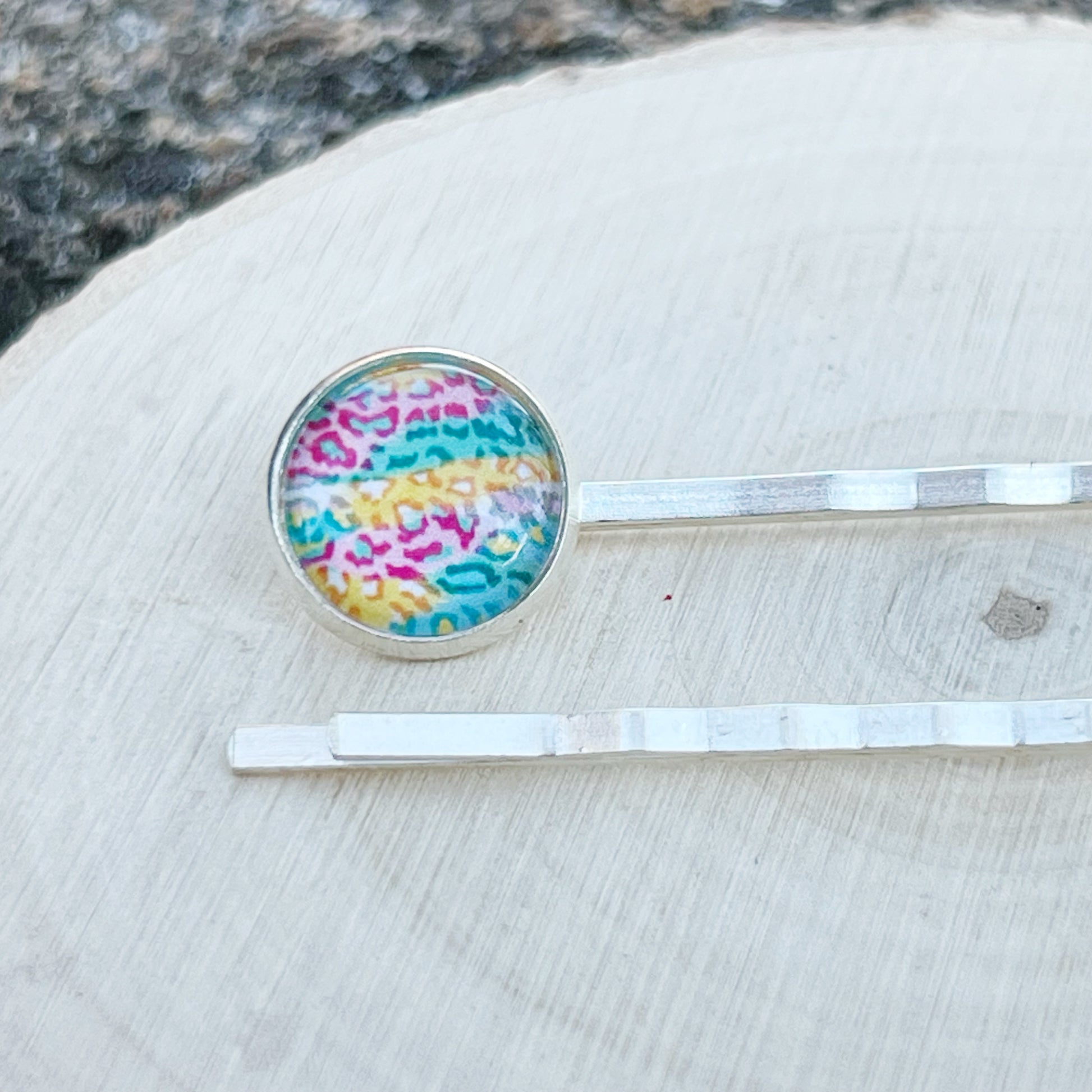 Spring Leopard Hair Pins – Set of 2 Pastel Animal Print Accessories