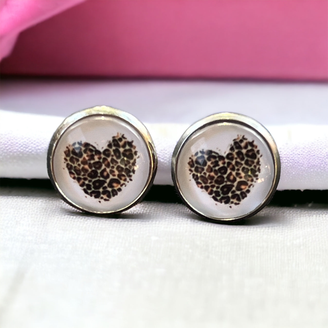Leopard Print Heart Stud Earrings – Silver Statement Jewelry