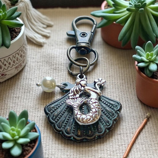 Mermaid & Seashell Purse Charm – Coastal Keychain with Pearl Accent
