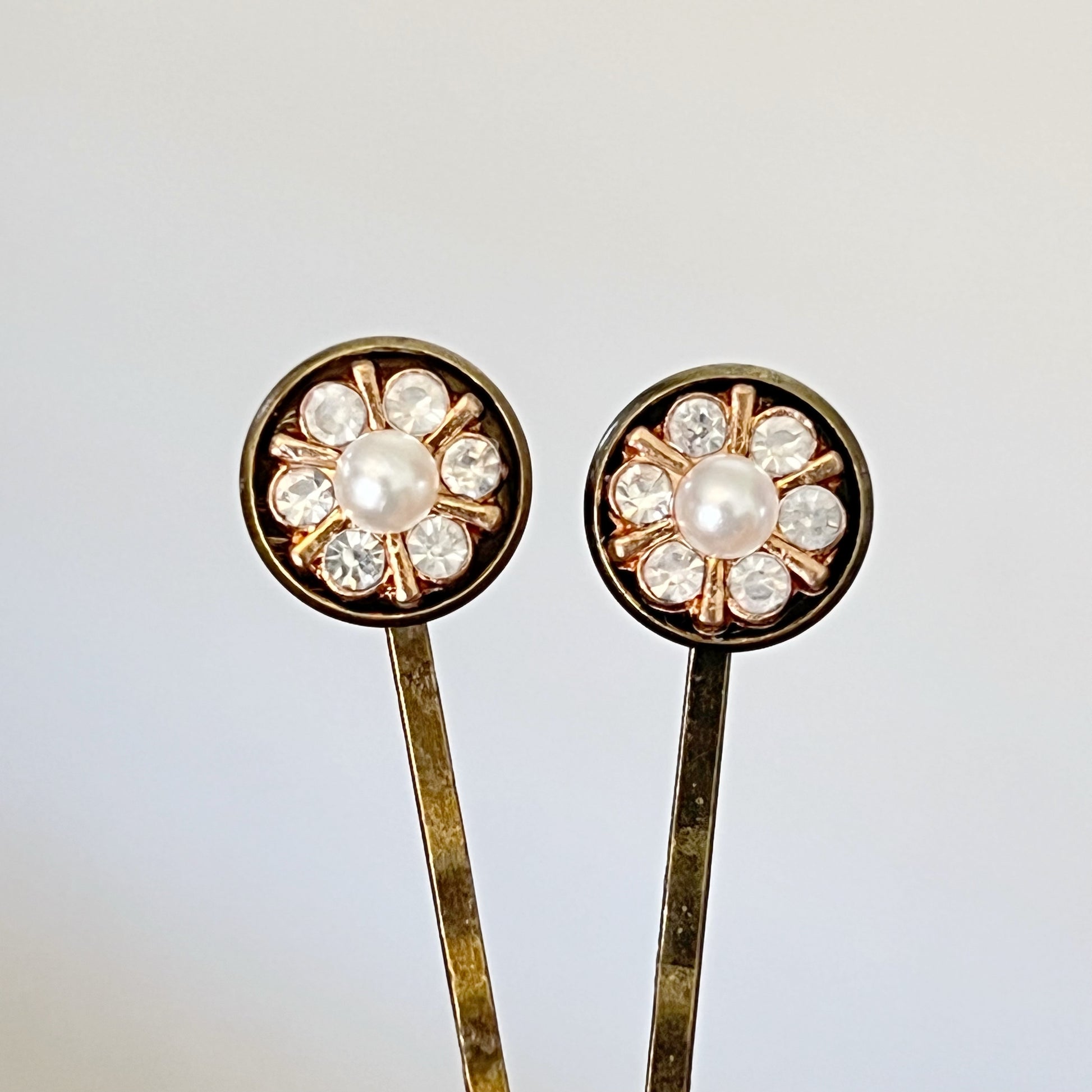 Pearl & Rhinestone Flower Hair Pins – Vintage-Inspired Gold Hair Clips