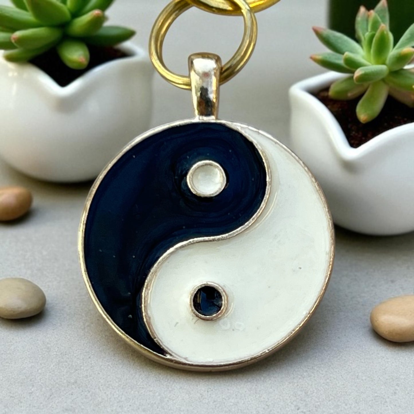 Yin Yang Purse Charm – Black & White Balance Keychain with Gold Clasp