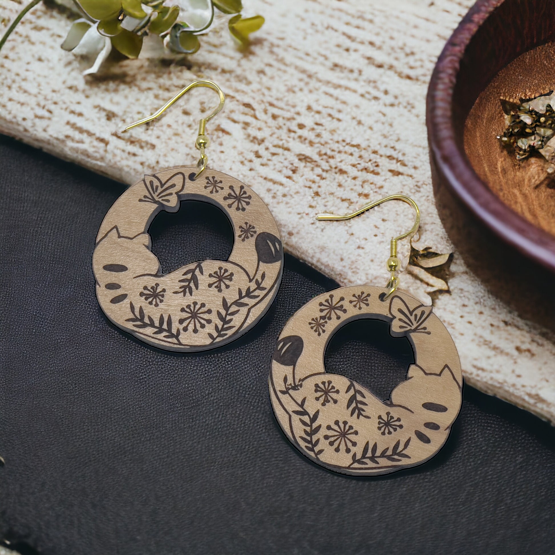 Floral Cat Circle Wood Earrings – Whimsical Nature-Inspired Feline Jewelry