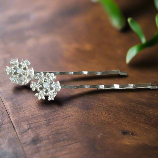 Horquilla para el pelo con forma de copo de nieve y diamantes de imitación plateados