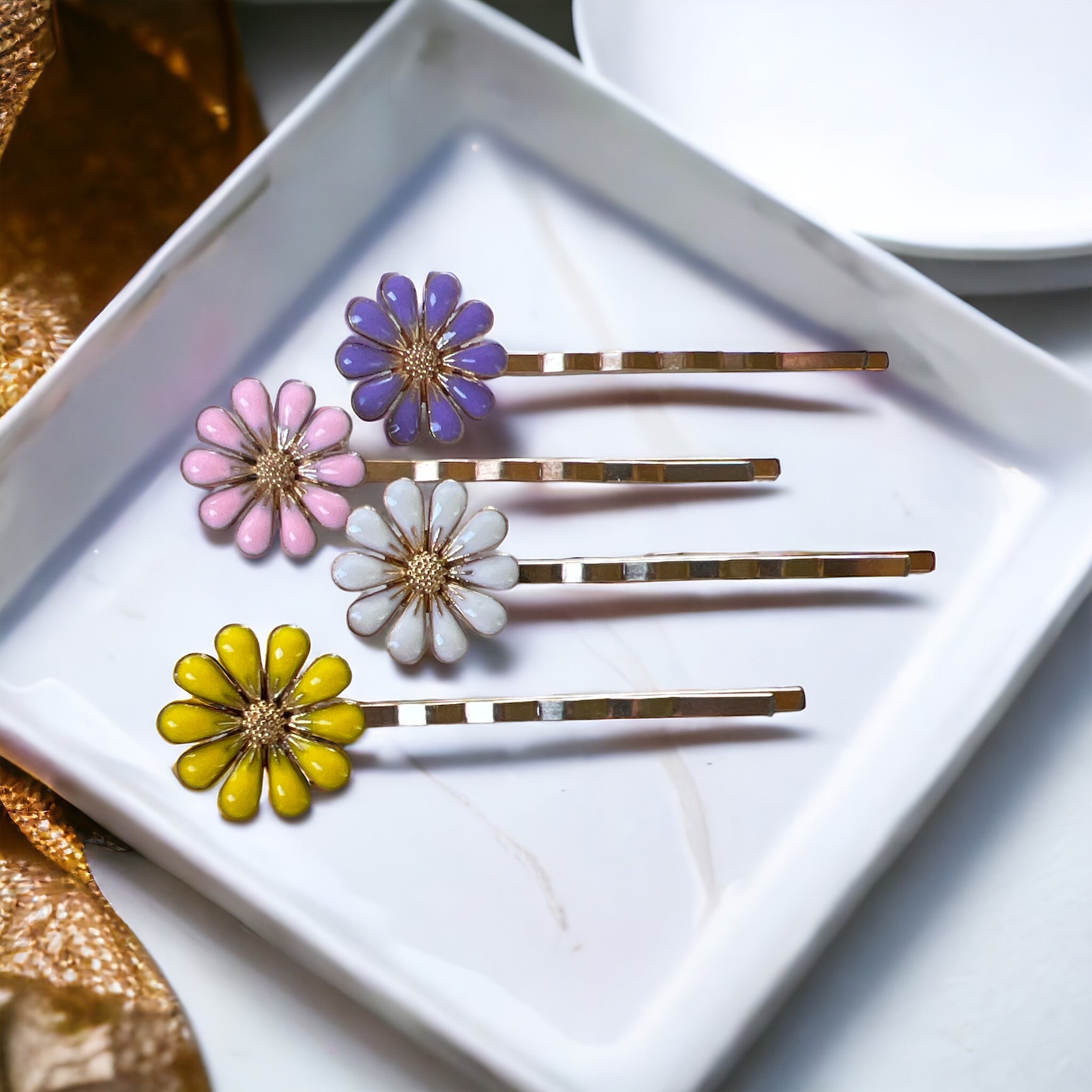 Enamel Daisy Hair Pins – Set of 4 Cottagecore Spring Accessories