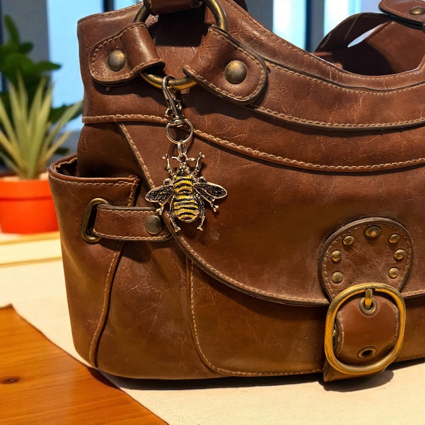 Hand Painted Silver Bee Purse Charm – Nature-Inspired Keychain