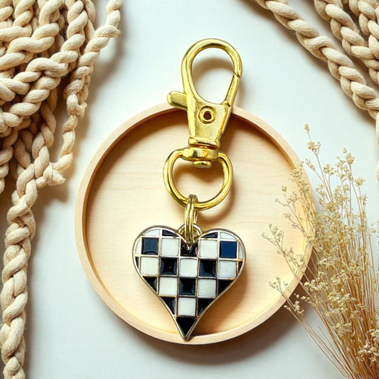 Checkerboard Heart Purse Charm – Black & White Keychain with Gold Clasp