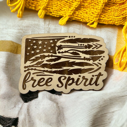 Free Spirit Arrow Flag Magnet – Boho Patriotic Wooden Decor