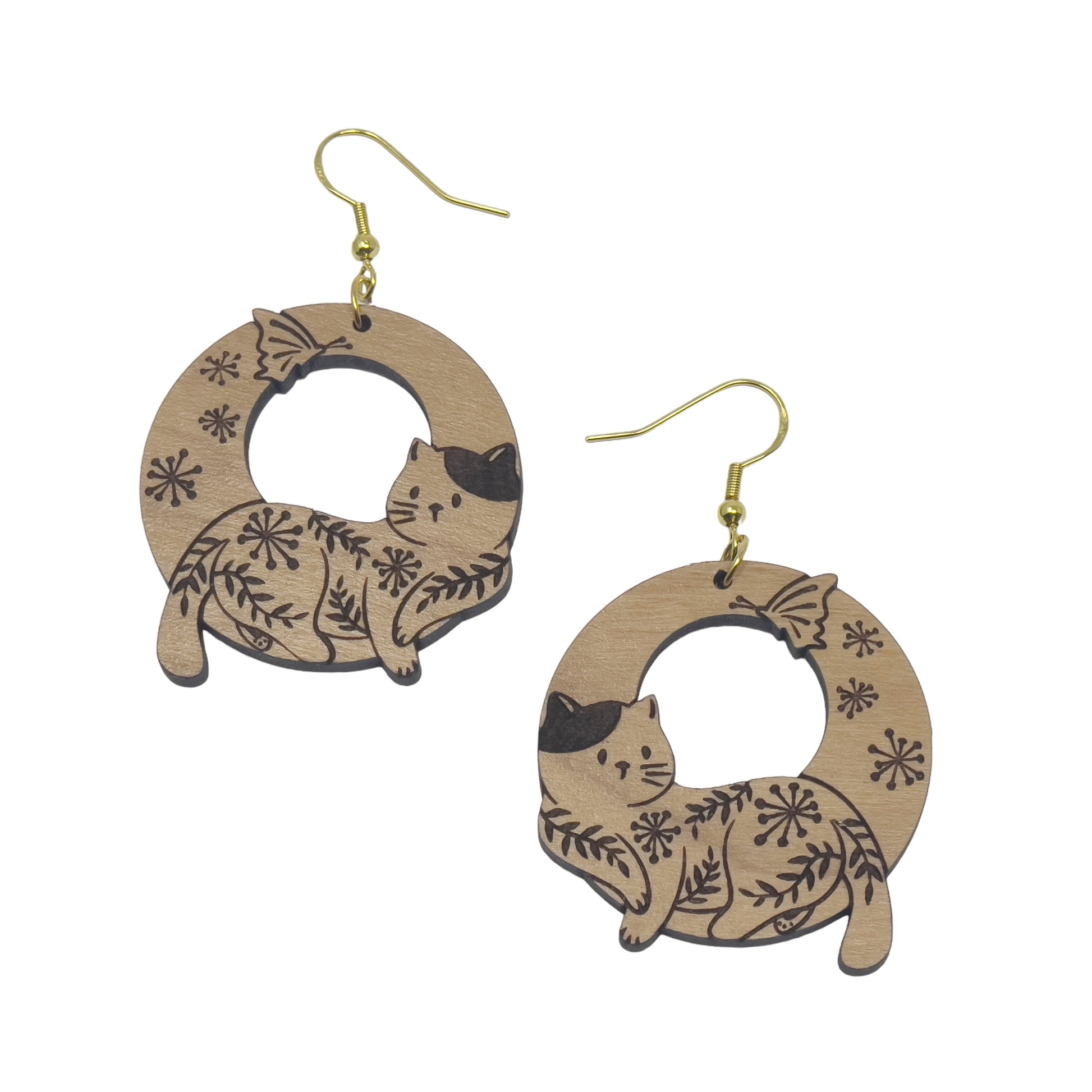 Floral Cat Circle Wood Earrings – Whimsical Nature-Inspired Feline Jewelry