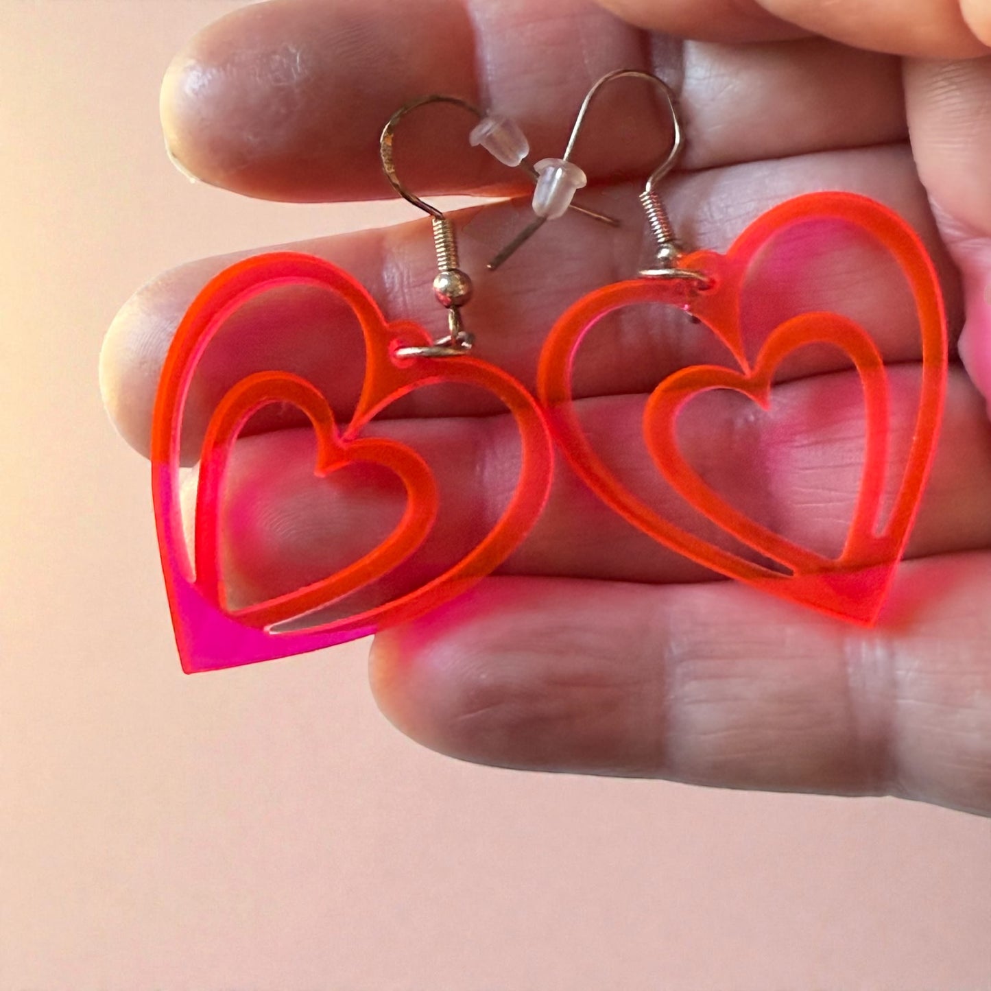 Neon Pink Double Heart Acrylic Earrings – Retro Statement Jewelry