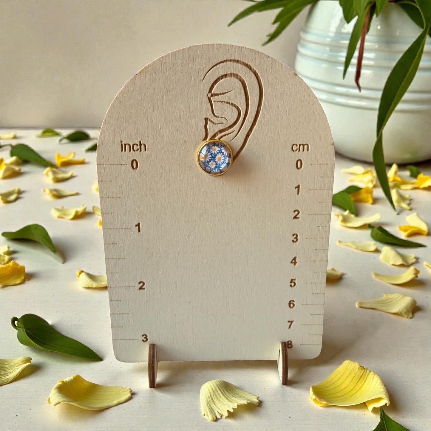 Daisy Stud Earrings – 12mm Gold Tone Floral Boho Jewelry for Her