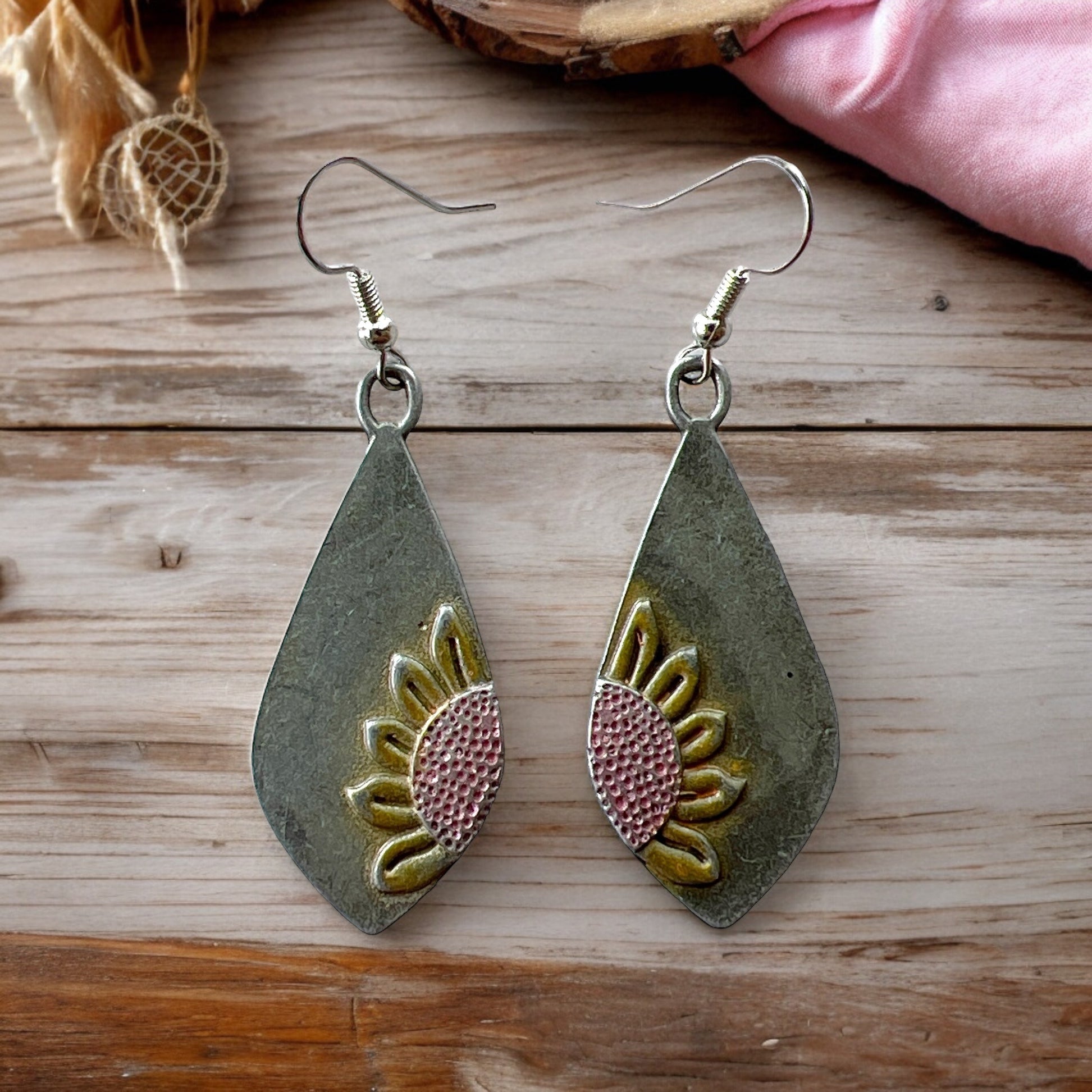 Sunflower Teardrop Earrings – Nature-Inspired Jewelry