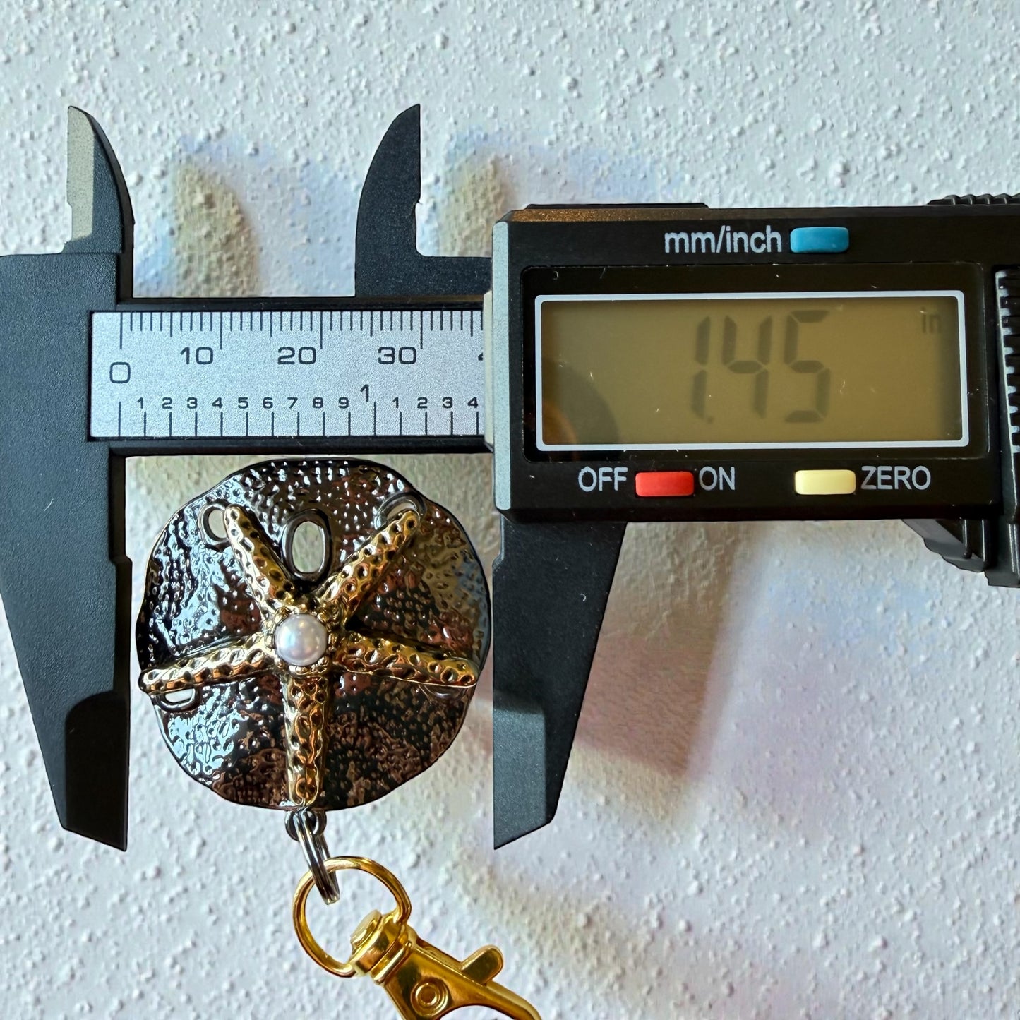 Sand Dollar Starfish Purse Charm – Coastal Boho Bag Accessory