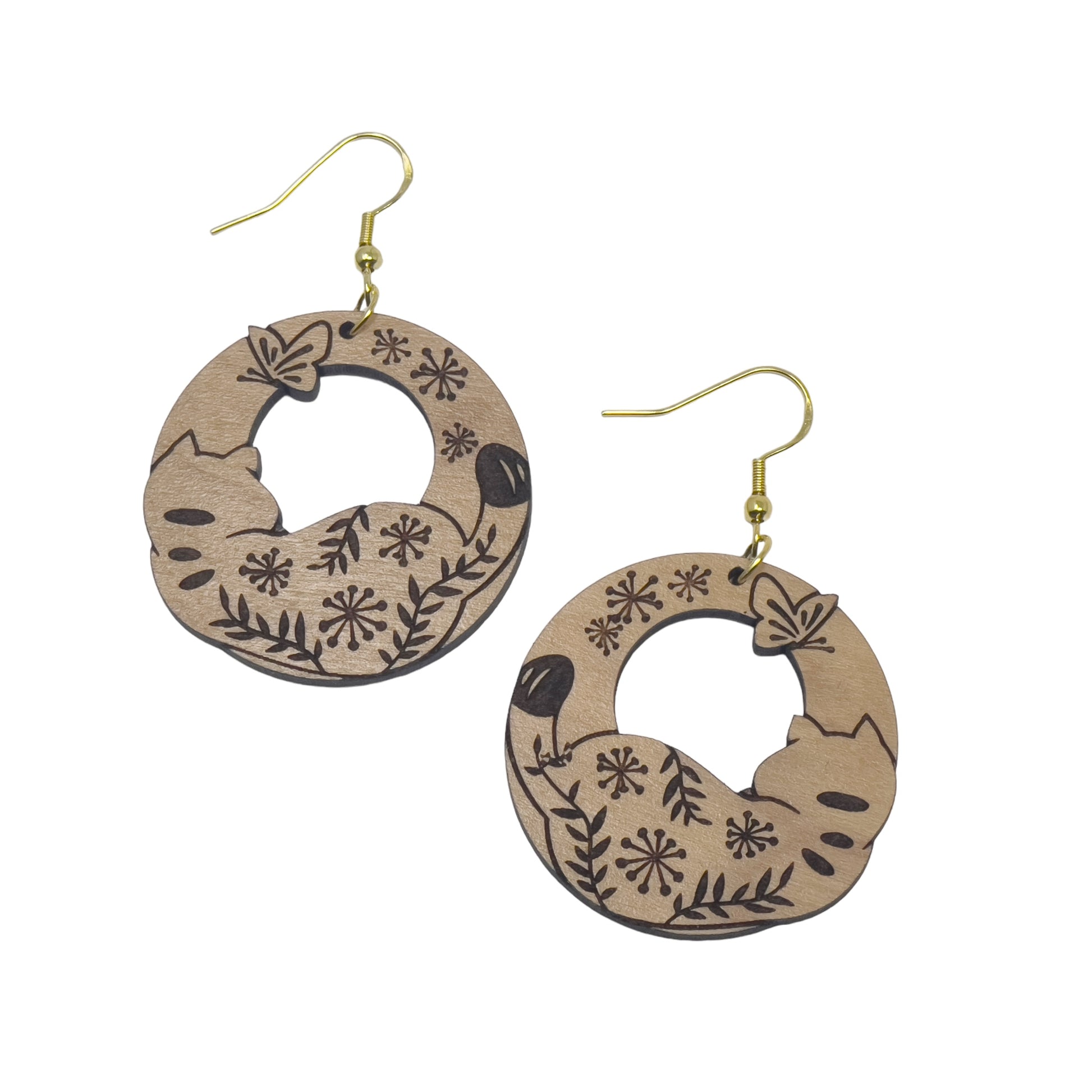 Floral Cat Circle Wood Earrings – Whimsical Nature-Inspired Feline Jewelry