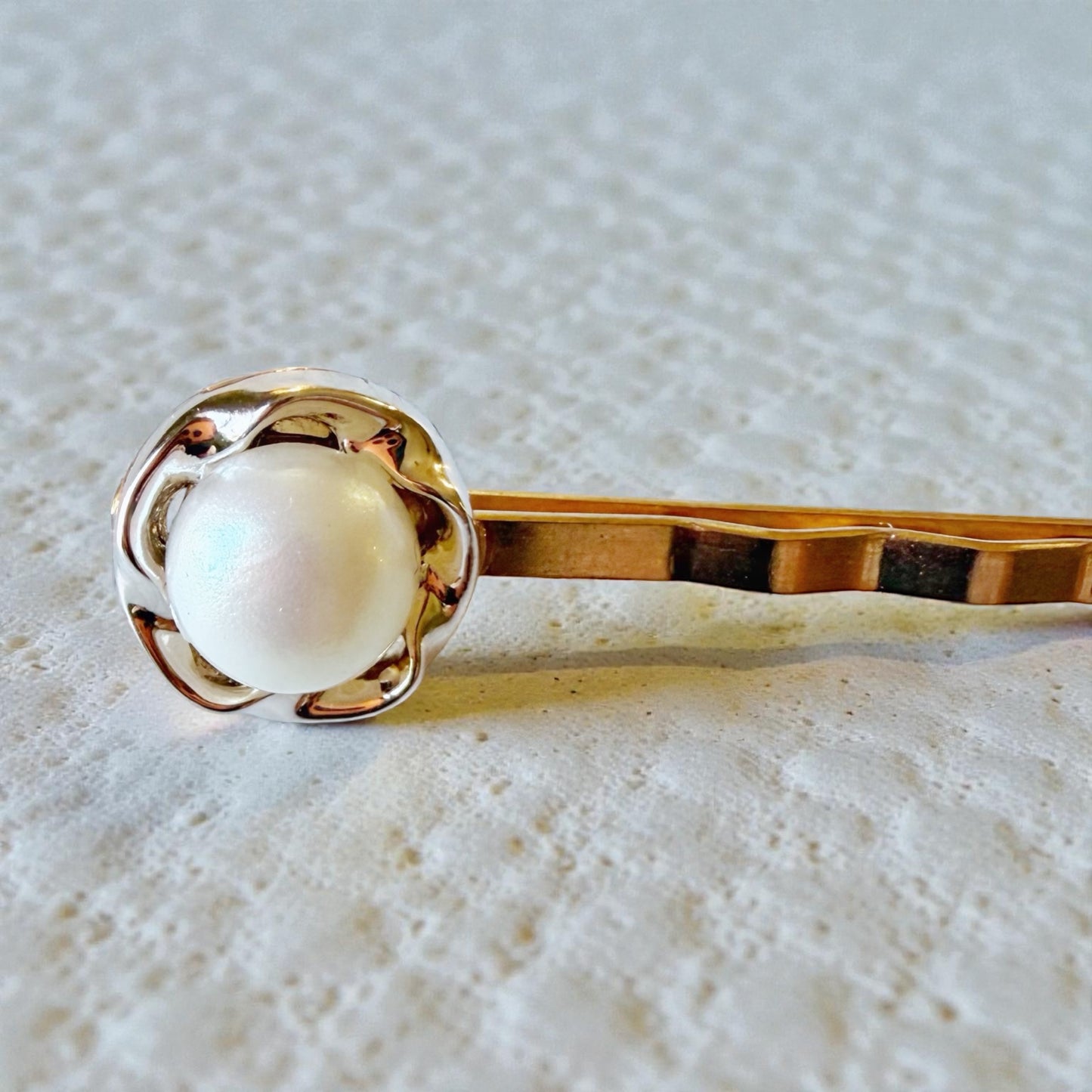 Pasador de pelo rosa de oro, clip de pelo de perla, pasador floral Bobby, pasador de pelo de flor, pasador de pelo vintage, barrette de oro antiguo, clip de pelo de mujer, mariposa