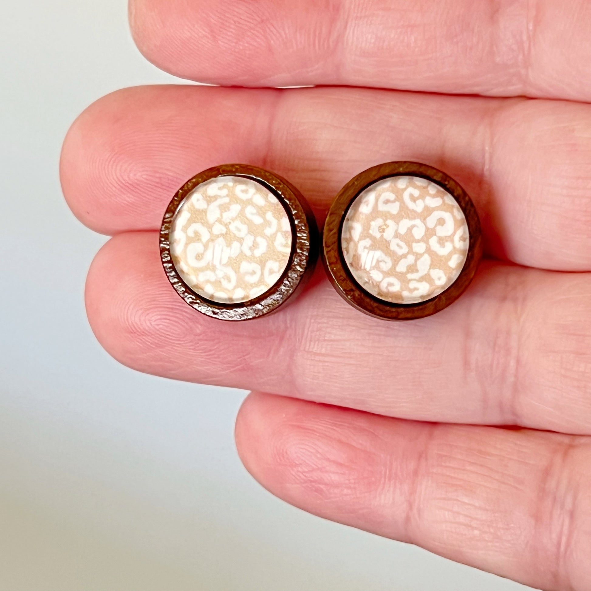 Beige Leopard Print Stud Earrings – Neutral Animal Pattern Wood Jewelry