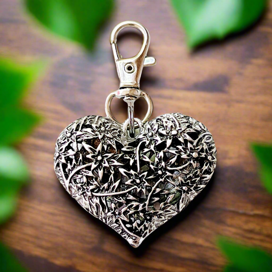 Floral Heart Purse Charm – Intricate Silver Botanical Keychain for Her