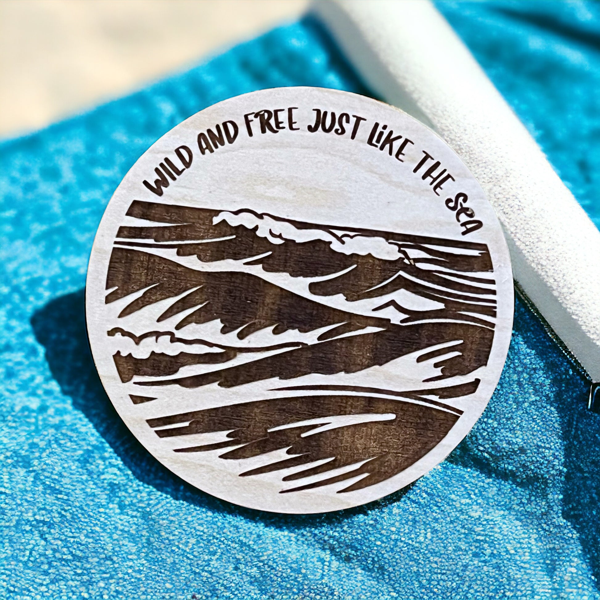 Wild and Free Ocean Magnet – Coastal Nautical Wood Decor