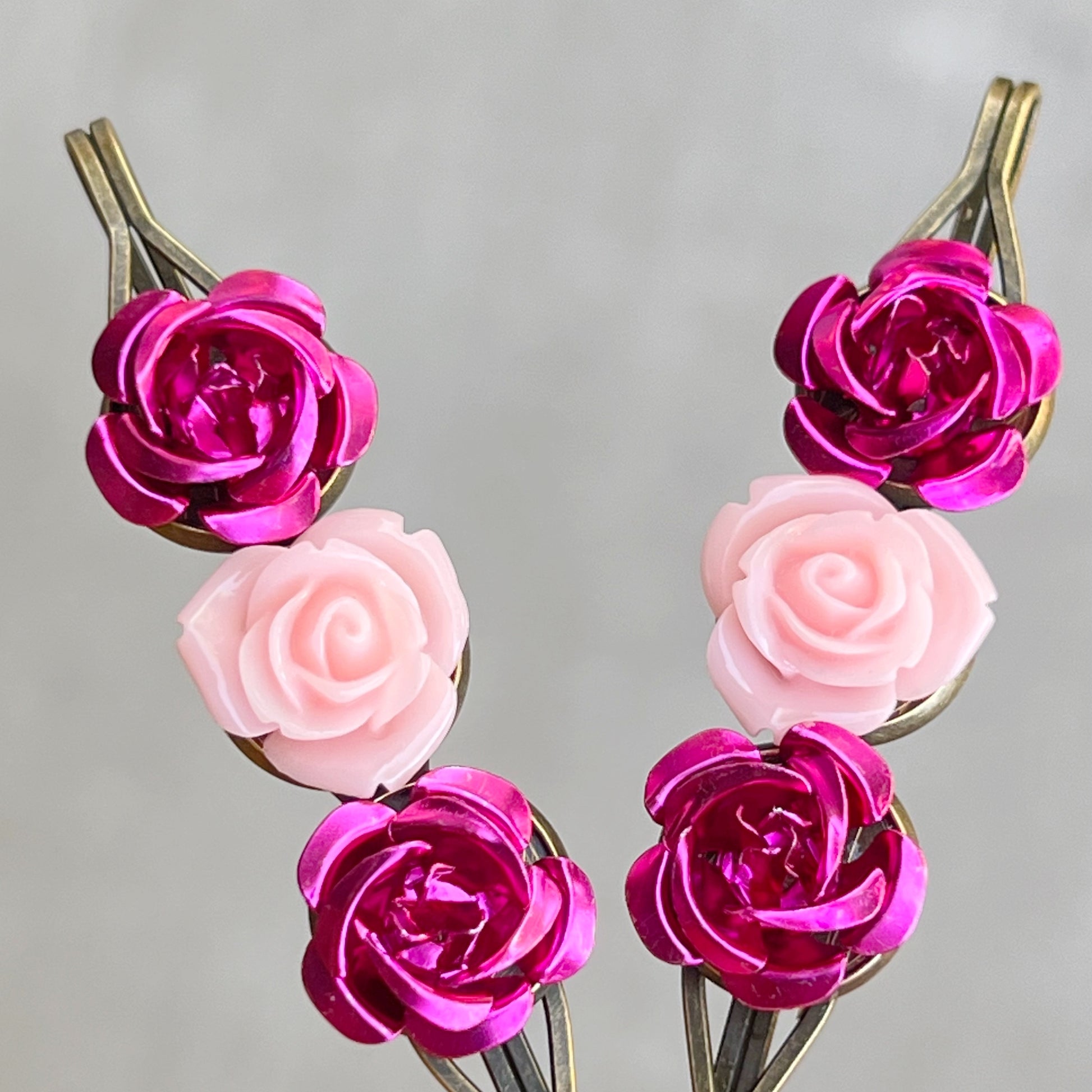 Red & Pink Rose Hair Pins – Romantic Vintage-Inspired Floral Hair Clips