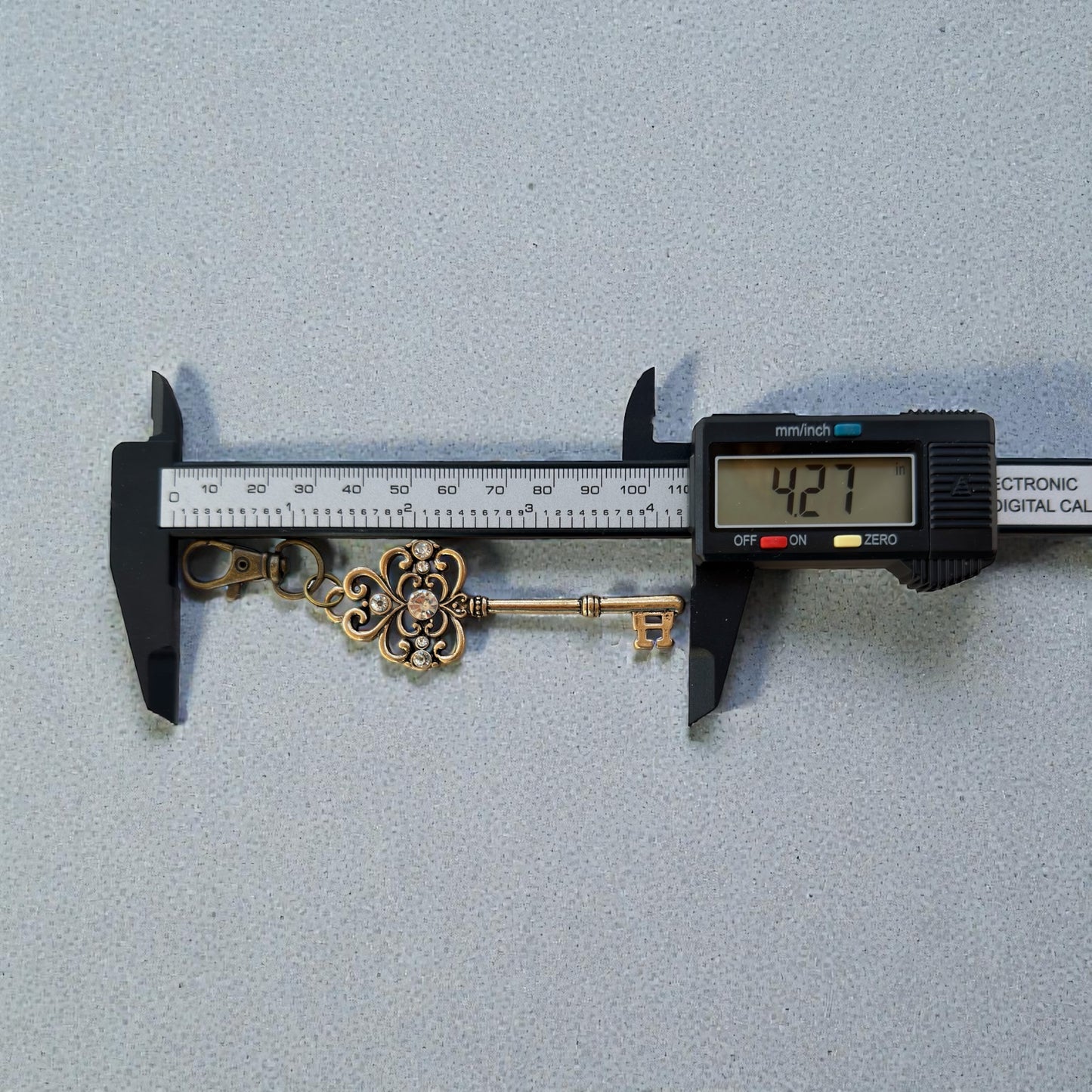 Vintage Rhinestone Key Purse Charm – Antique Gold Bag Accessory