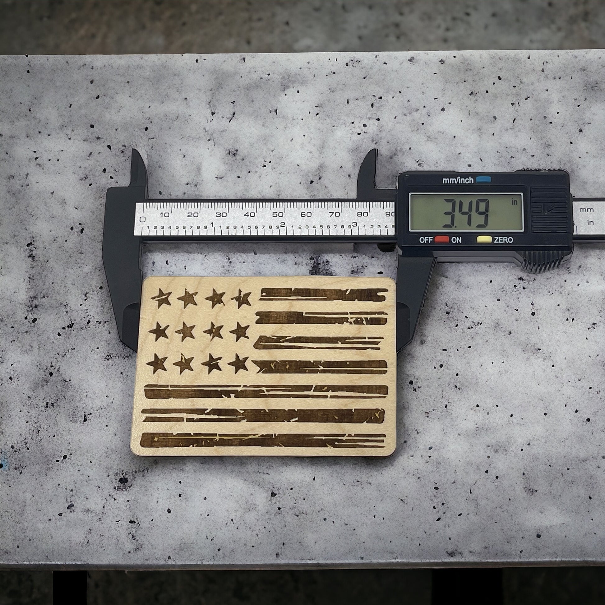 Rustic American Flag Magnet – Patriotic Farmhouse Decor