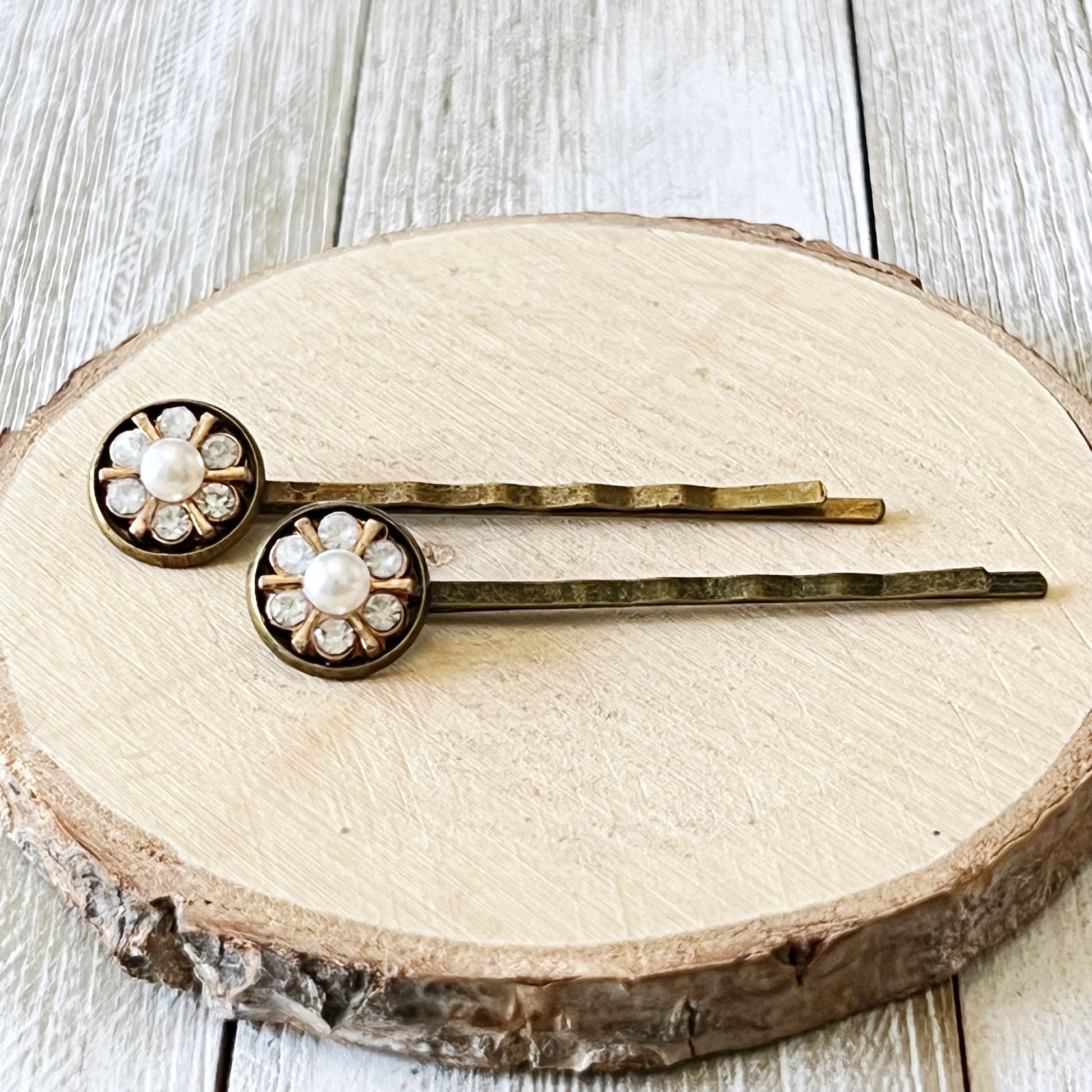 Pearl & Rhinestone Flower Hair Pins – Vintage-Inspired Gold Hair Clips
