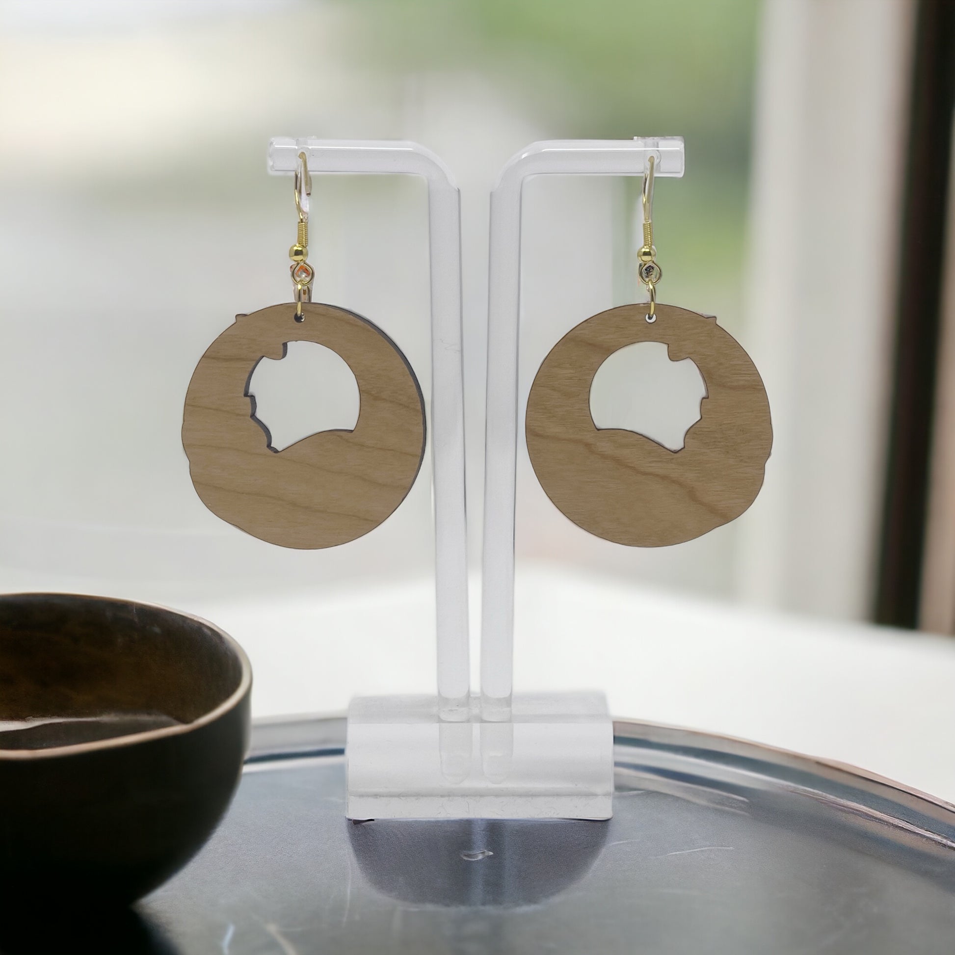 Floral Cat Circle Wood Earrings – Whimsical Nature-Inspired Feline Jewelry