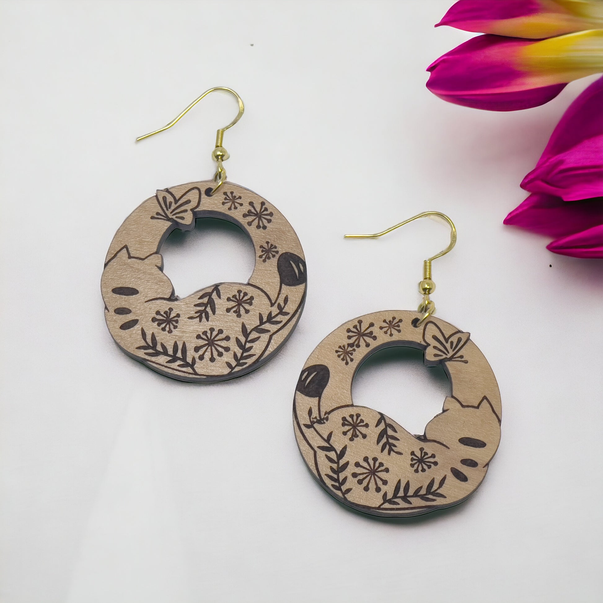 Floral Cat Circle Wood Earrings – Whimsical Nature-Inspired Feline Jewelry