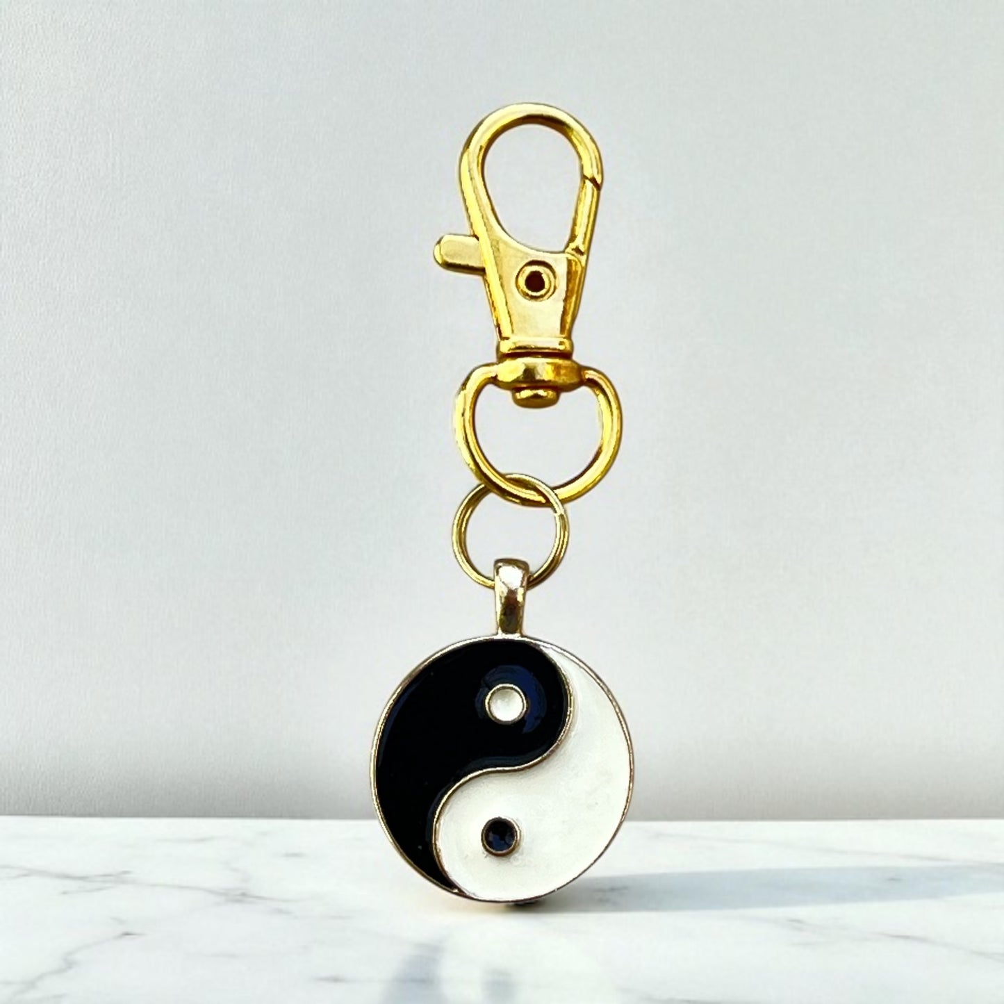 Yin Yang Purse Charm – Black & White Balance Keychain with Gold Clasp