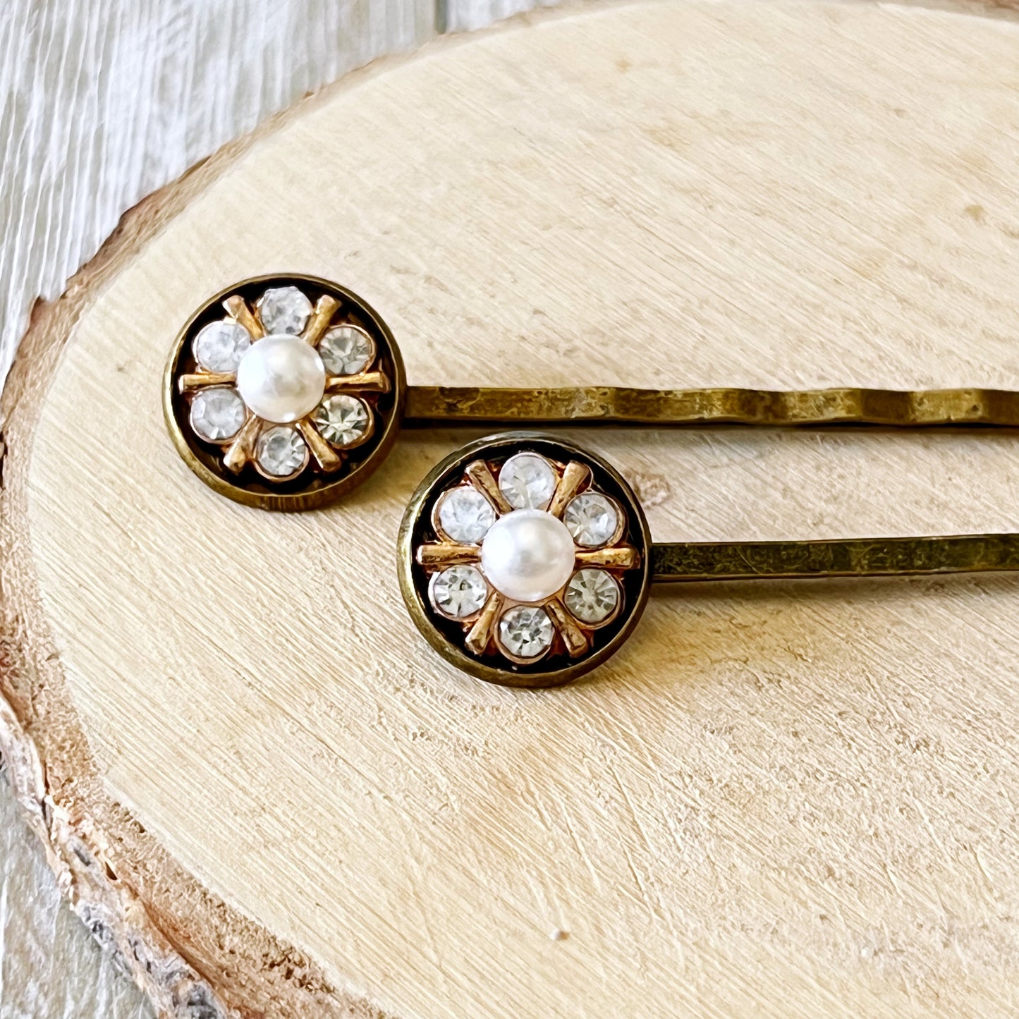 Pearl & Rhinestone Flower Hair Pins – Vintage-Inspired Gold Hair Clips