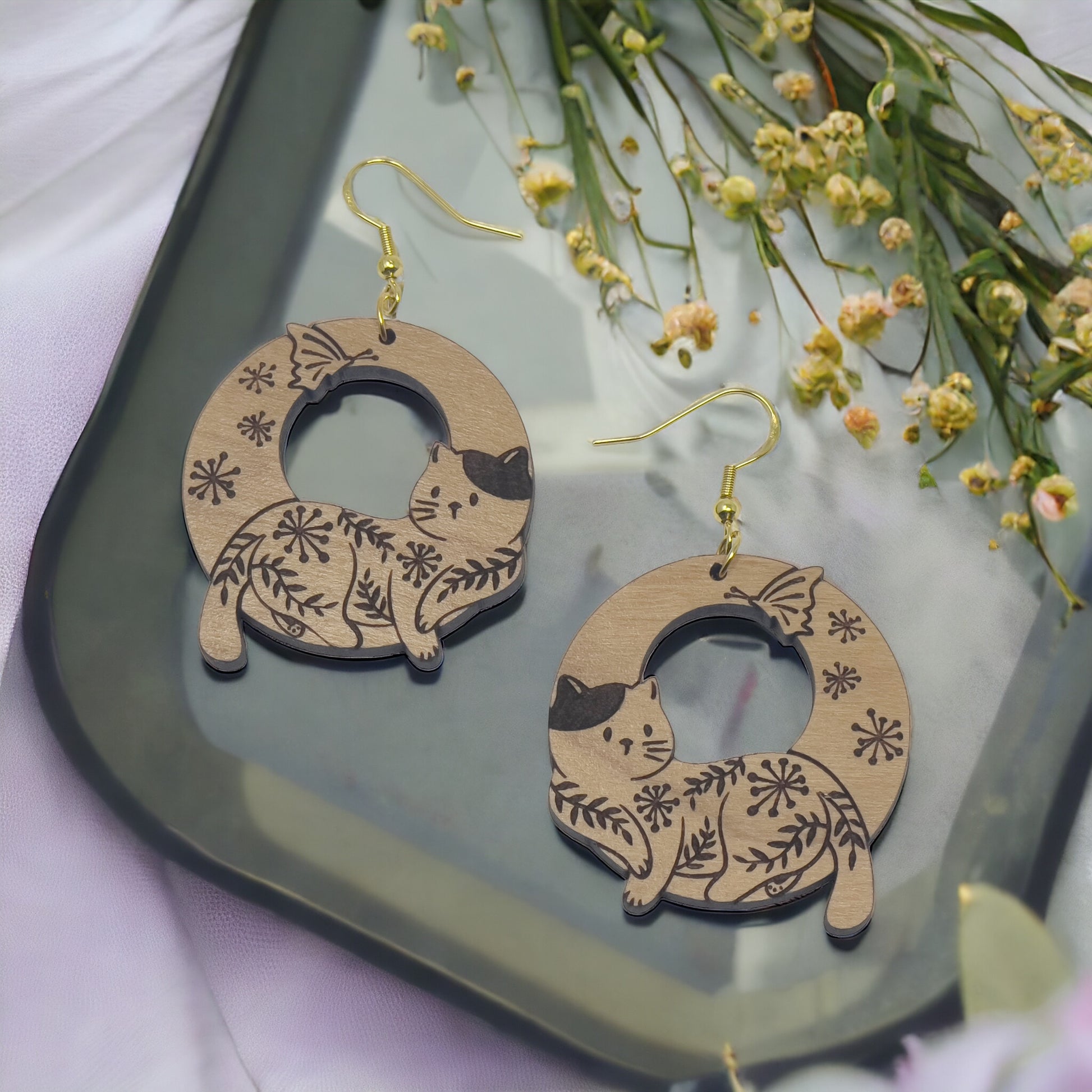 Floral Cat Circle Wood Earrings – Whimsical Nature-Inspired Feline Jewelry