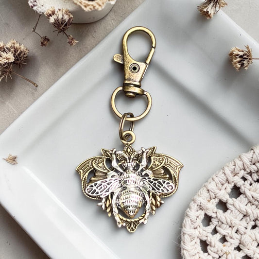 Gothic Bee Purse Charm – Ornate Steampunk Keychain Accessory