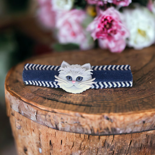 White Cat Barrette with Blue Chevron Design - Charming Feline-Inspired Hair Accessory