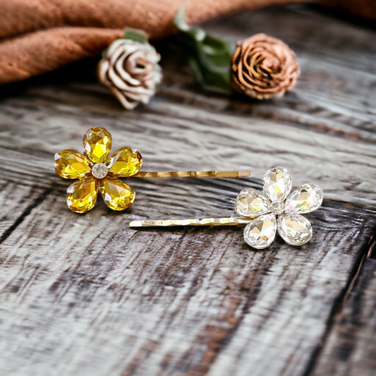 Yellow & Clear Rhinestone Flower Gold Bobby Pins: Stylish Accents for Glamorous Hairdos