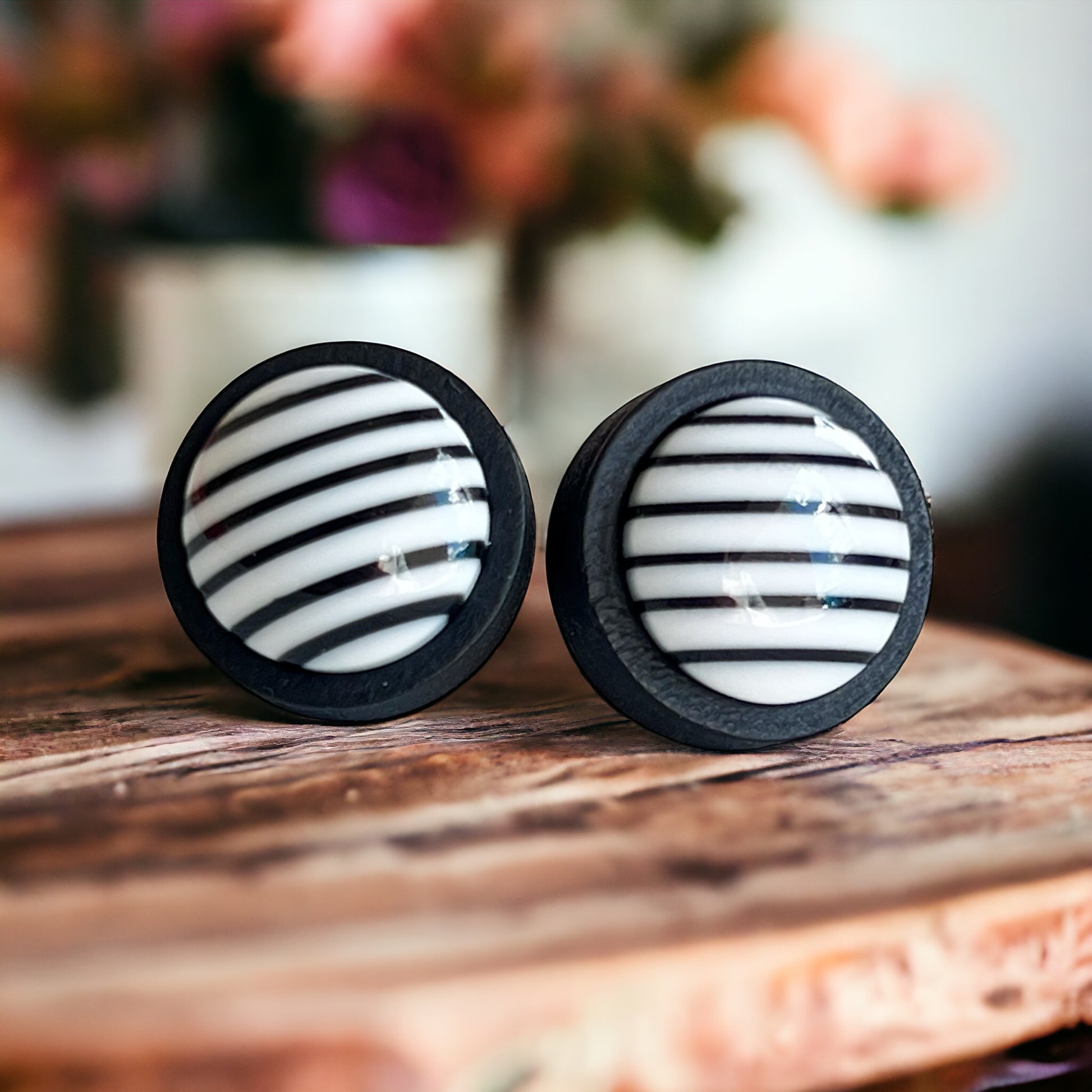 Black & White Stripe Resin Stud Earrings – Bold Graphic Statement Jewelry