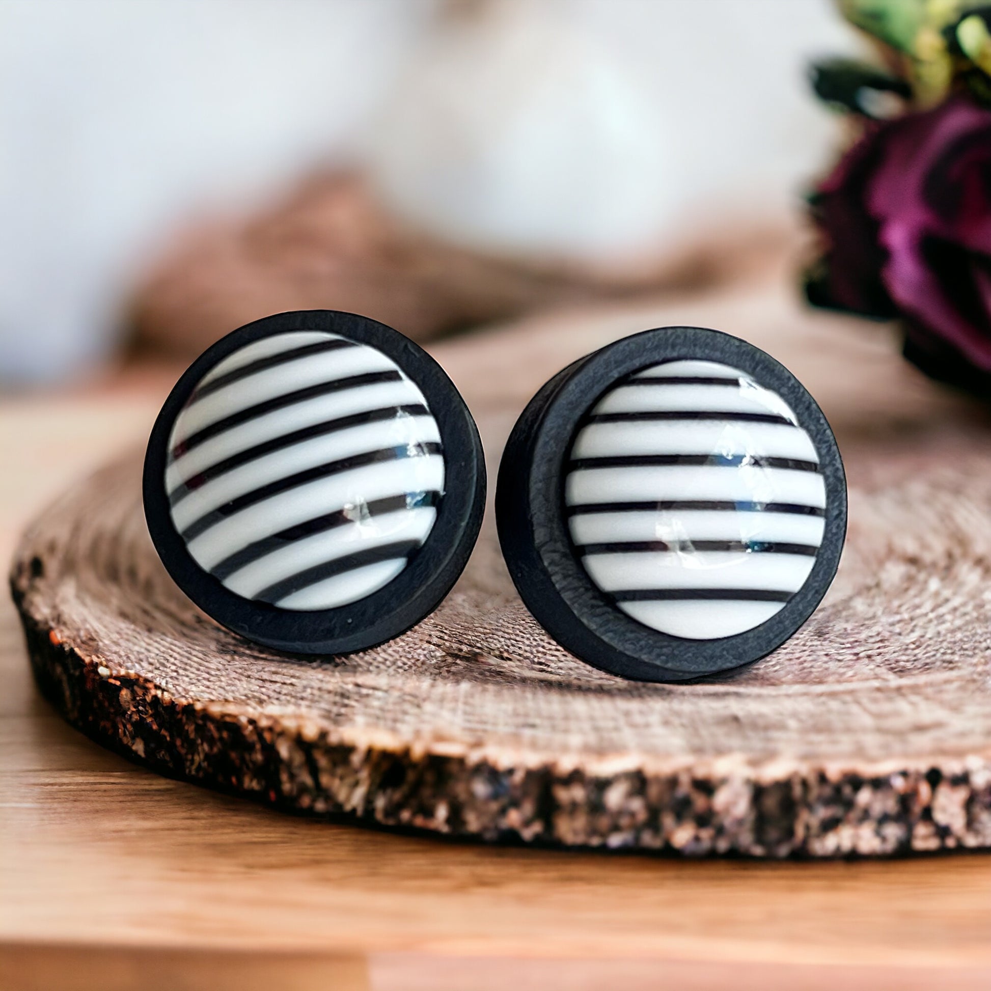 Black & White Stripe Resin Stud Earrings – Bold Graphic Statement Jewelry
