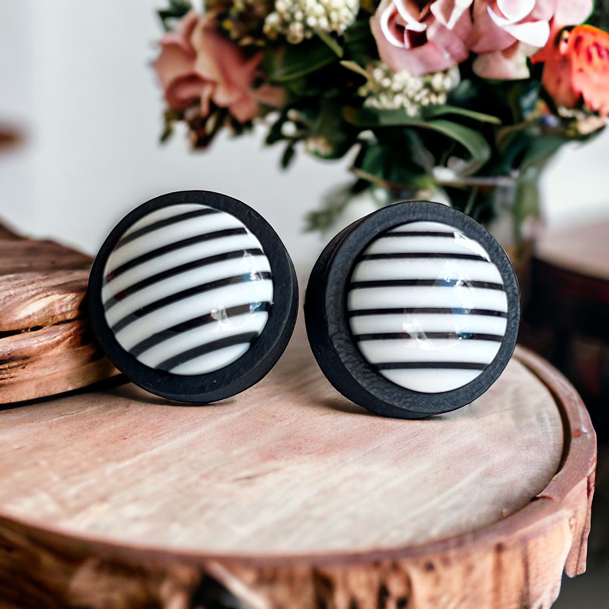 Black & White Stripe Resin Stud Earrings – Bold Graphic Statement Jewelry