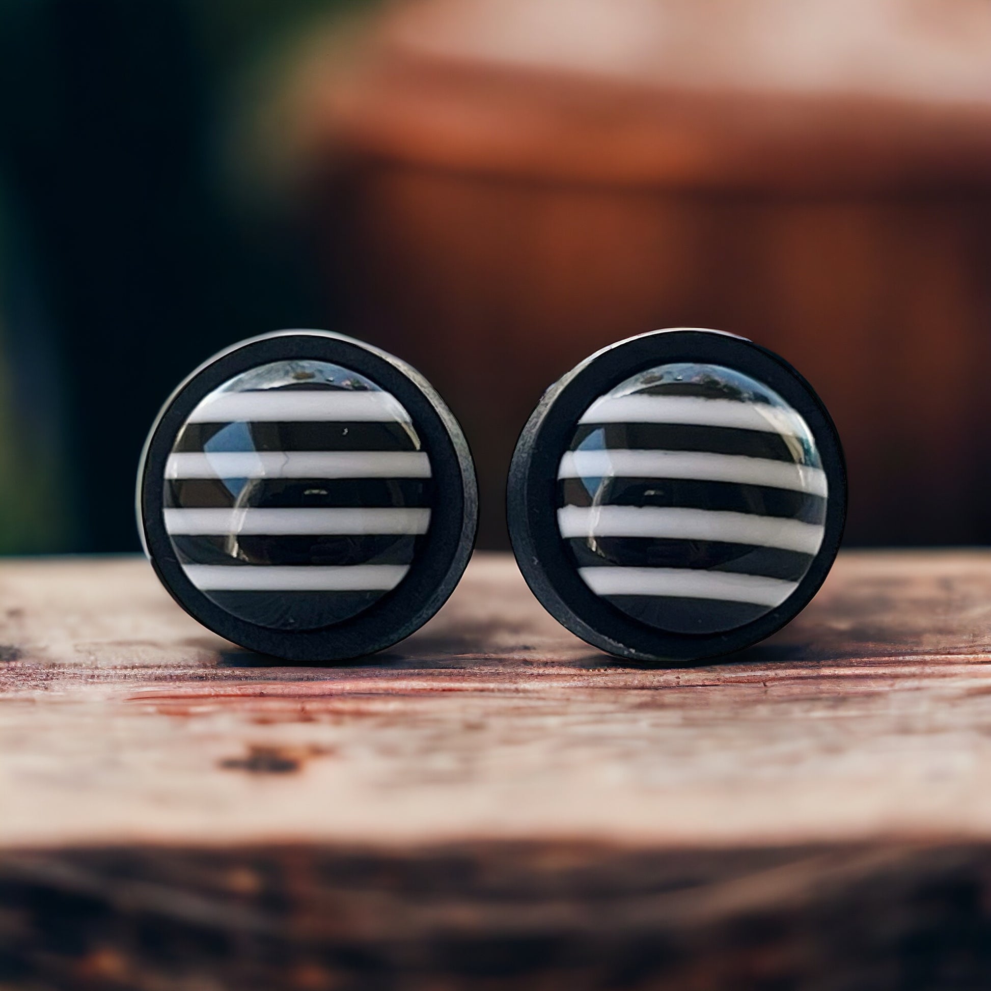 Black & White Stripe Stud Earrings – Bold Acrylic Retro Earrings in Wood