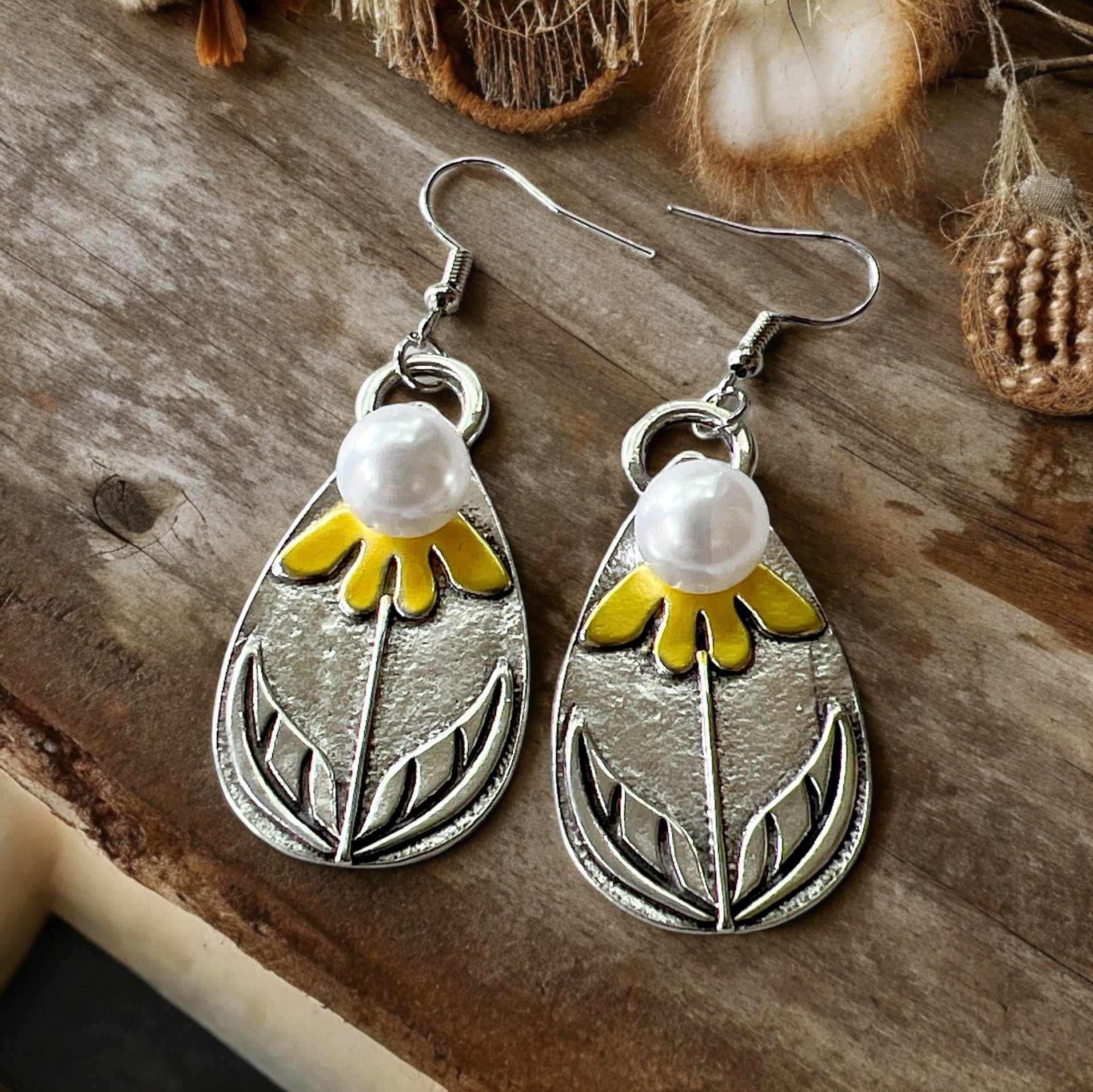 Silver & Pearl Flower Earrings – Elegant Boho Chic Jewelry