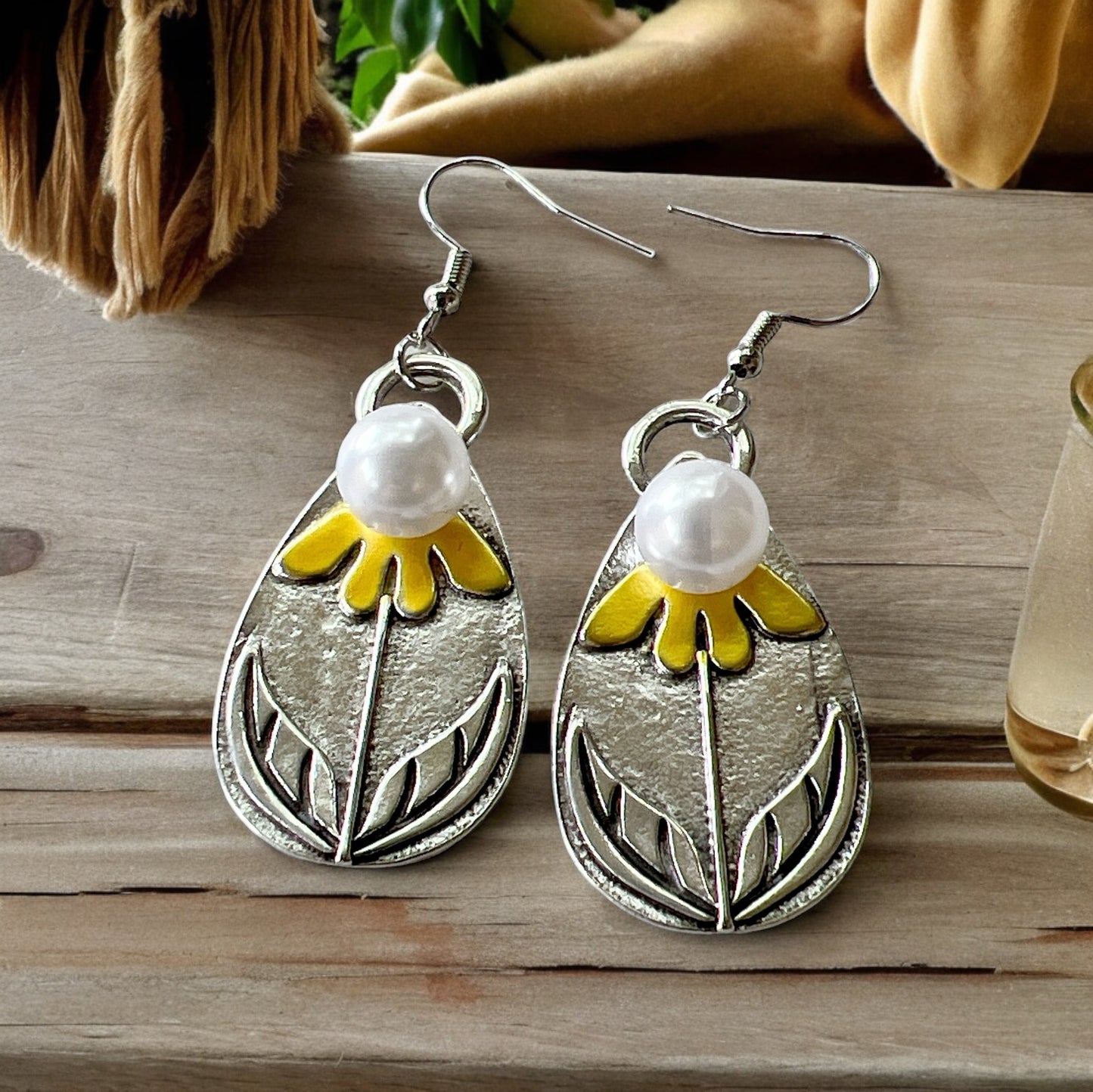 Silver & Pearl Flower Earrings – Elegant Boho Chic Jewelry