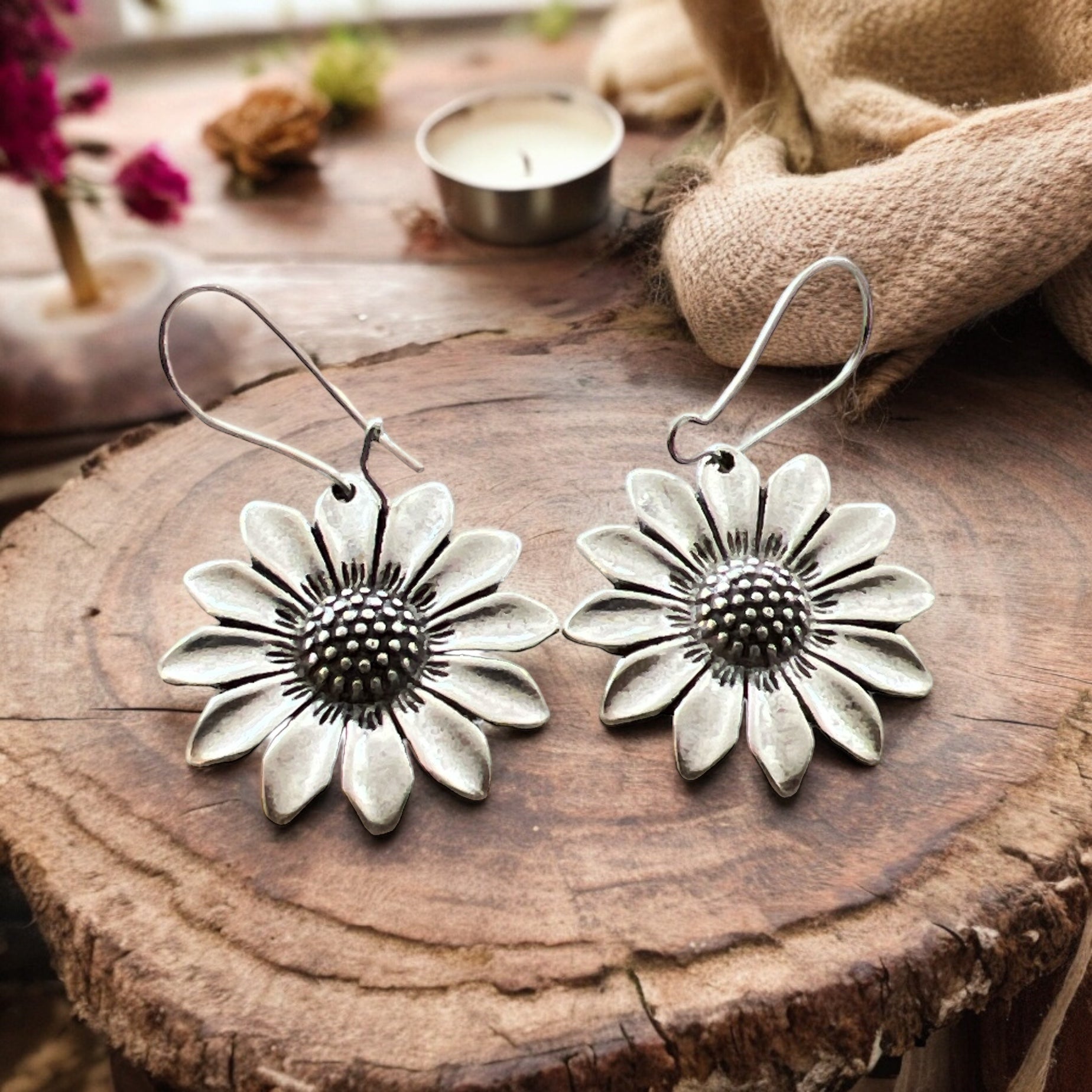 Wildflower Daisy Sunflower Earrings – Silver Boho Chic Jewelry