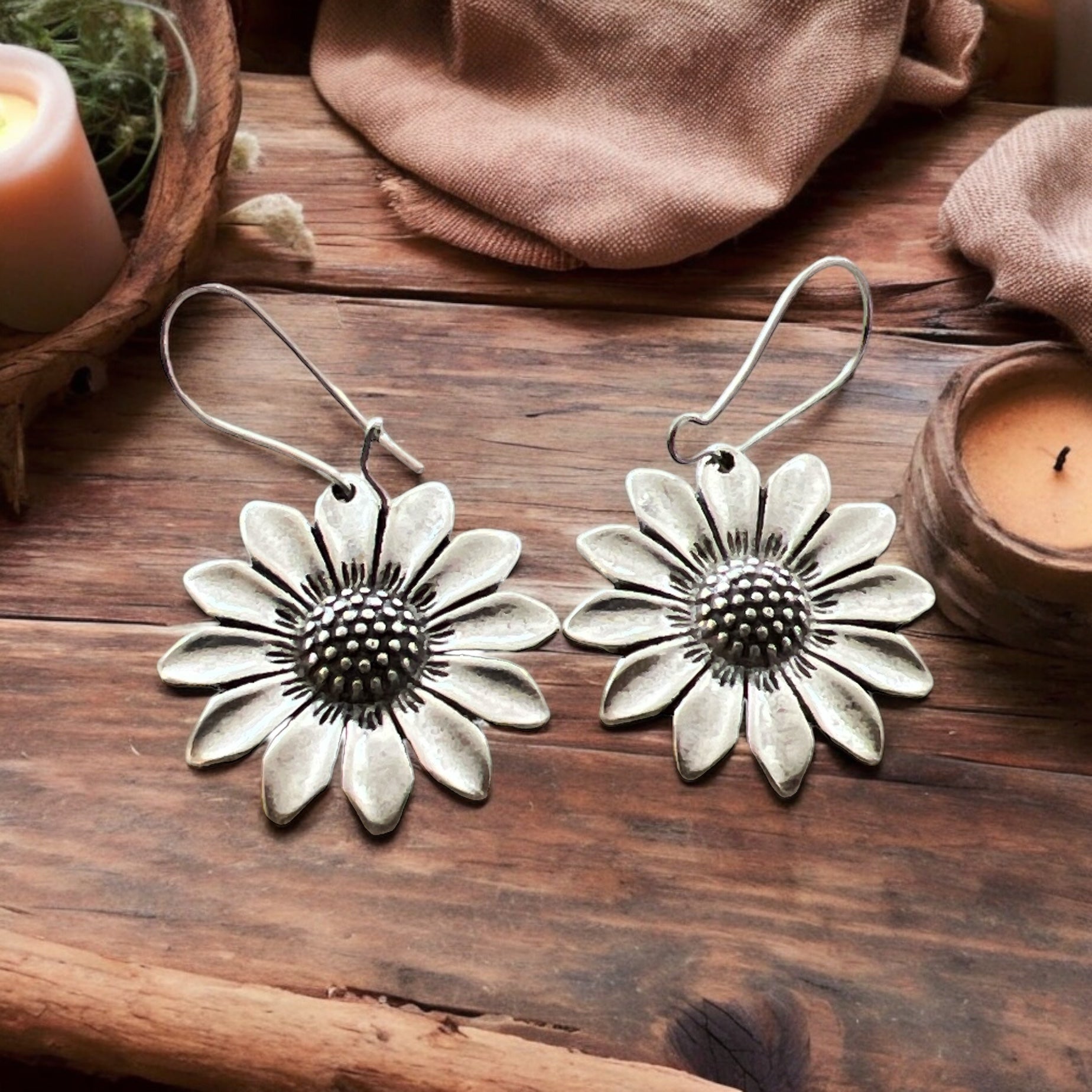Wildflower Daisy Sunflower Earrings – Silver Boho Chic Jewelry
