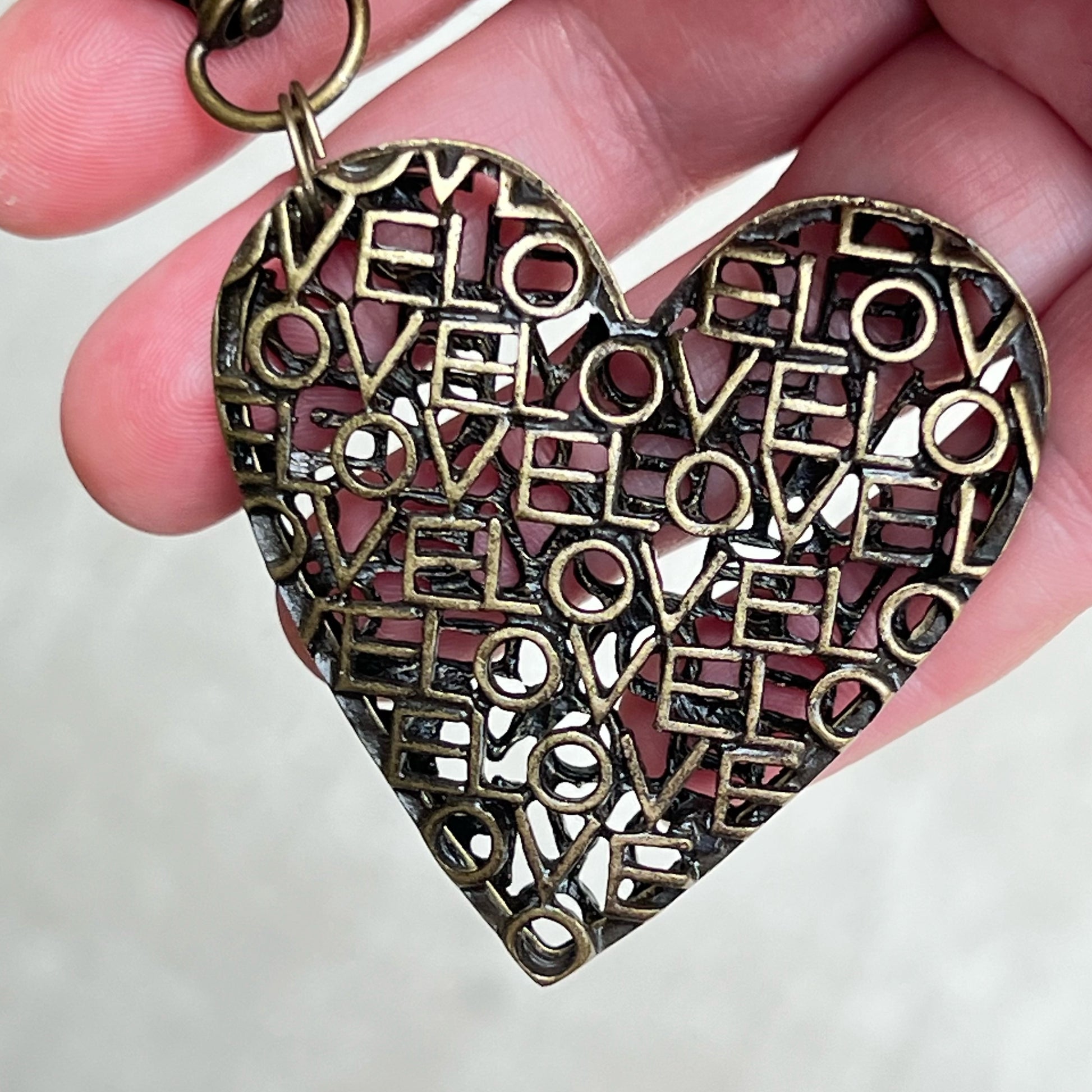 Love Word Art Heart Purse Charm – Antique Bronze Keychain with Script Cutout