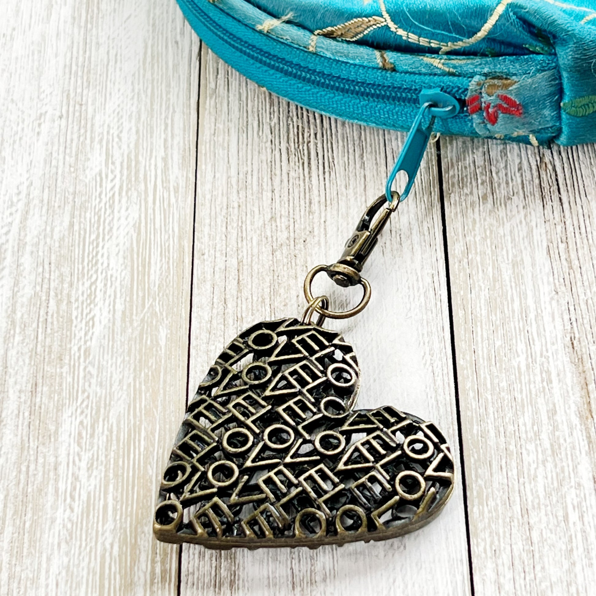 Love Word Art Heart Purse Charm – Antique Bronze Keychain with Script Cutout