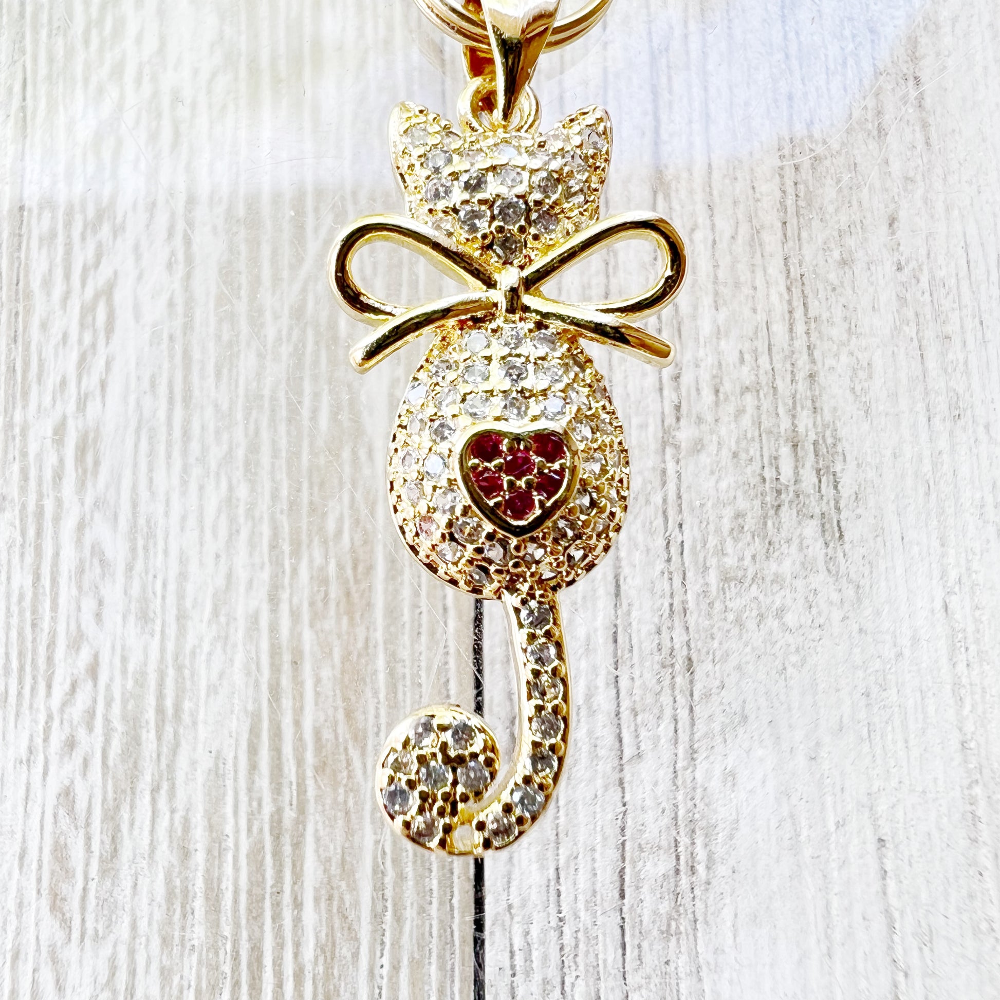 Gold Cat Purse Charm – 18K Plated Keychain with Cubic Zirconia & Heart