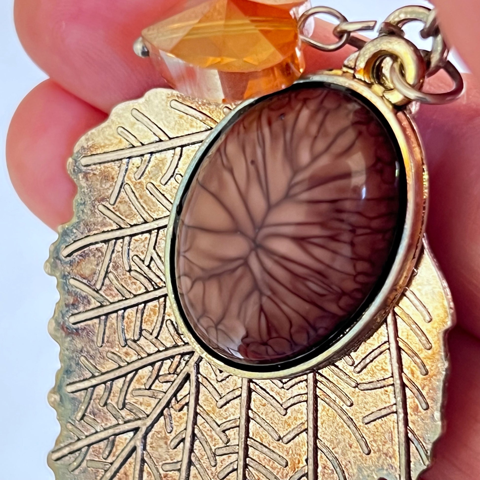Leaf Purse Charm – Bronze Botanical Keychain with Glass Heart Accent