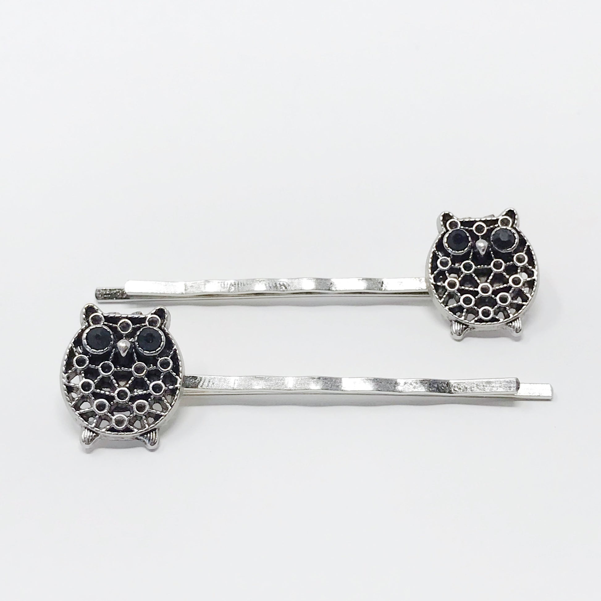 Silver & Black Owl Bobby Pins: Stylish & Whimsical Accessories for Your Hair