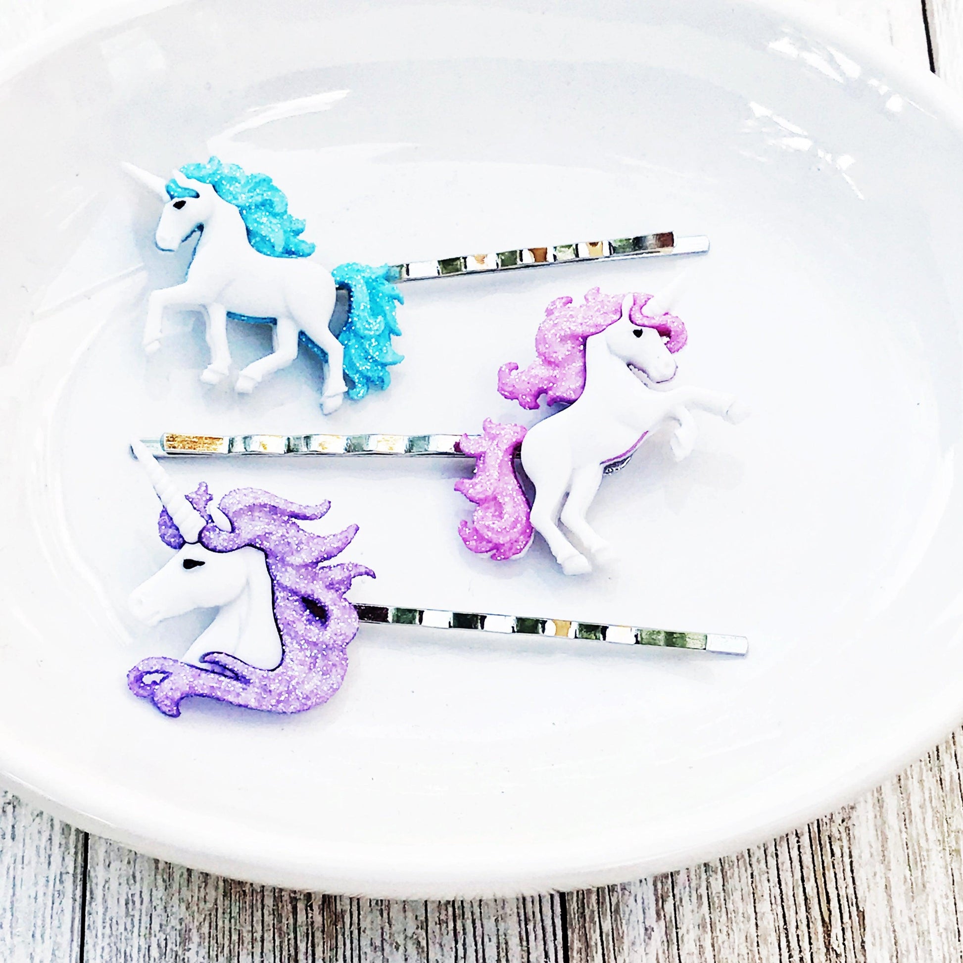 Unicorn Hair Pins Set: Whimsical Trio in Pink, Blue, & Purple for Enchanting Hairstyles